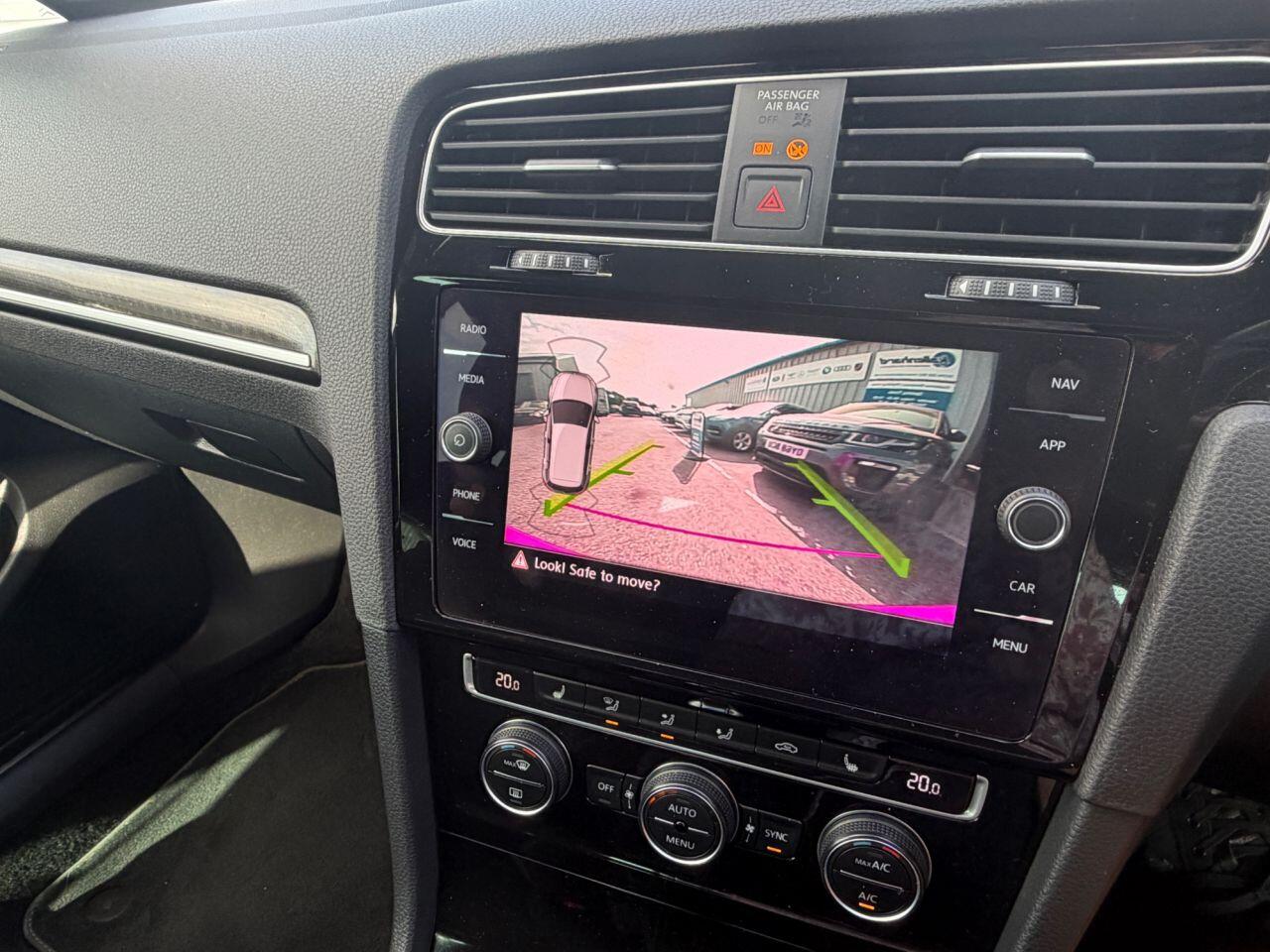 Volkswagen Golf view 10