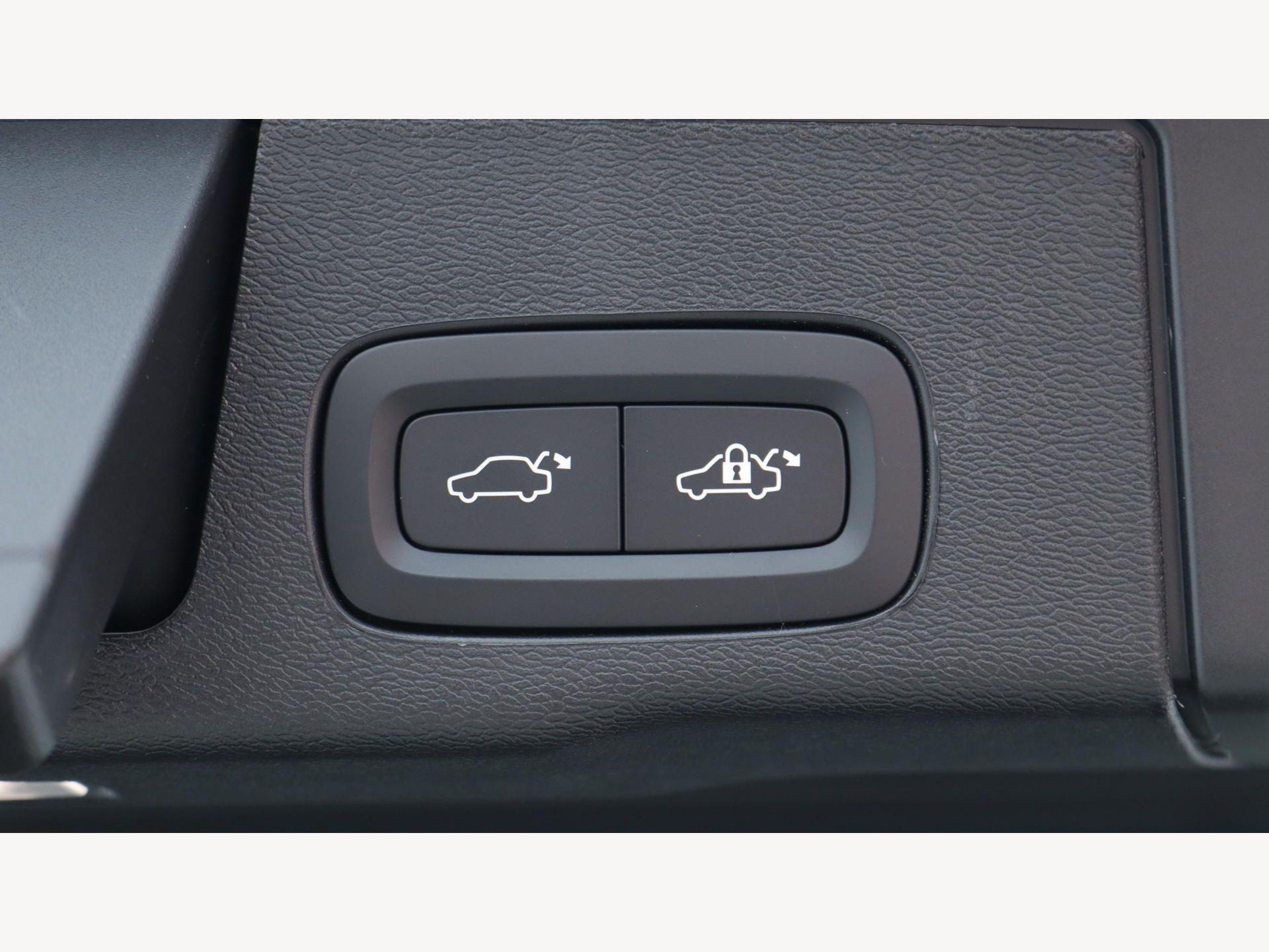 Volvo XC60 view 33