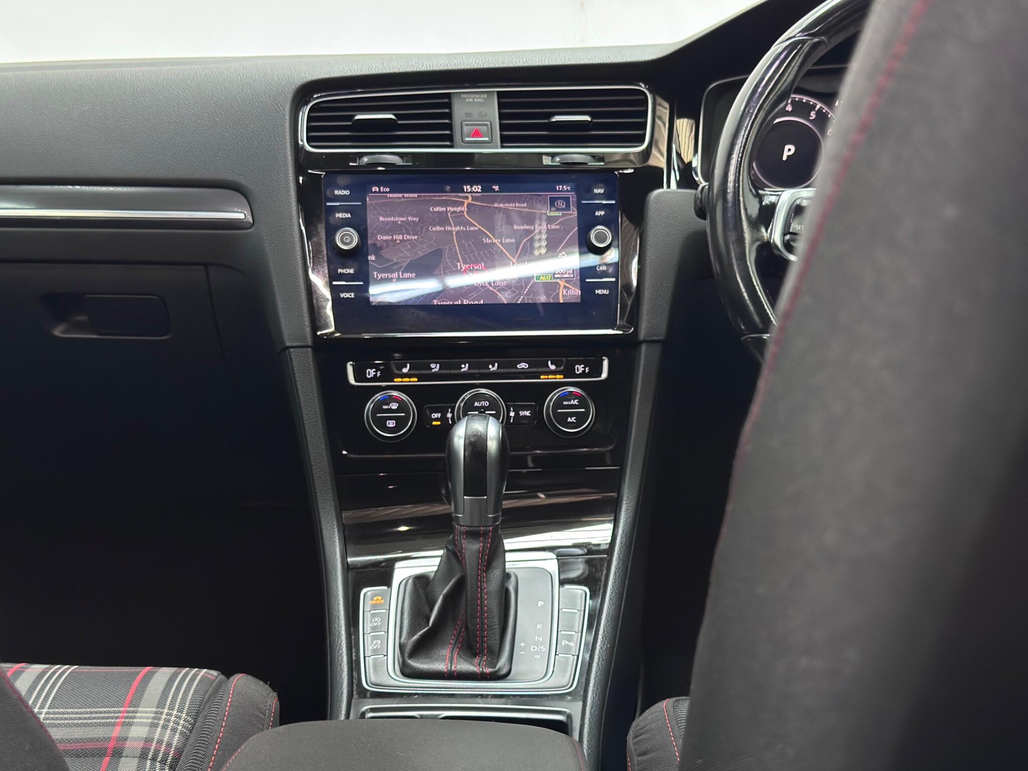 Volkswagen Golf view 35
