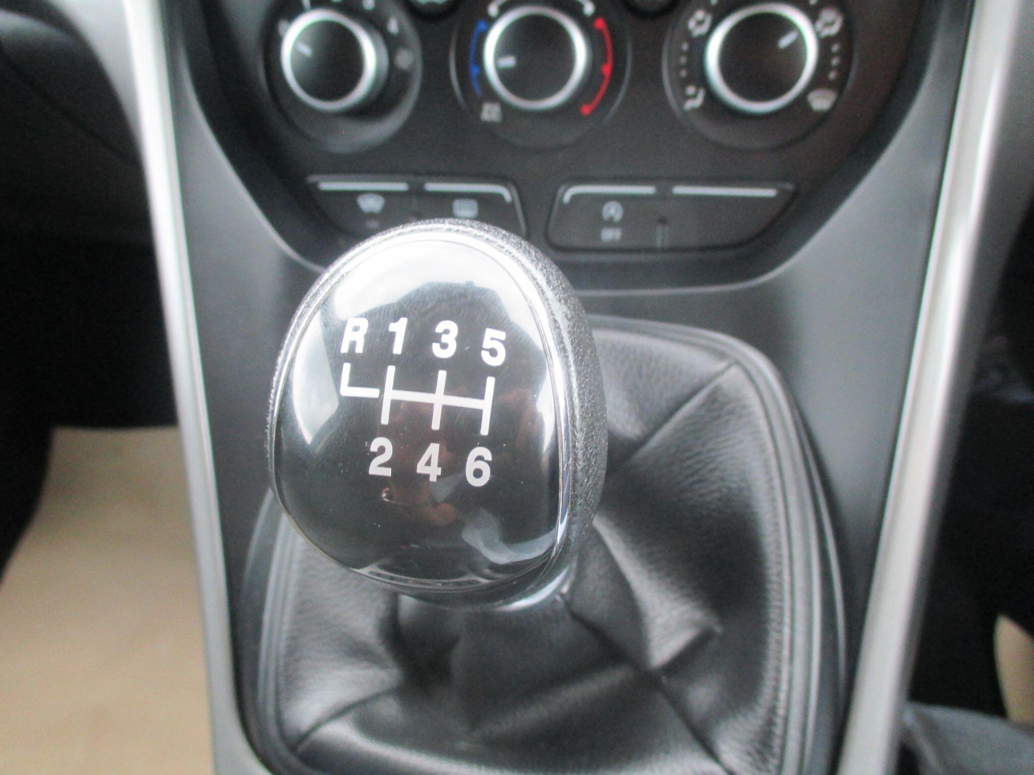 Ford Kuga view 38