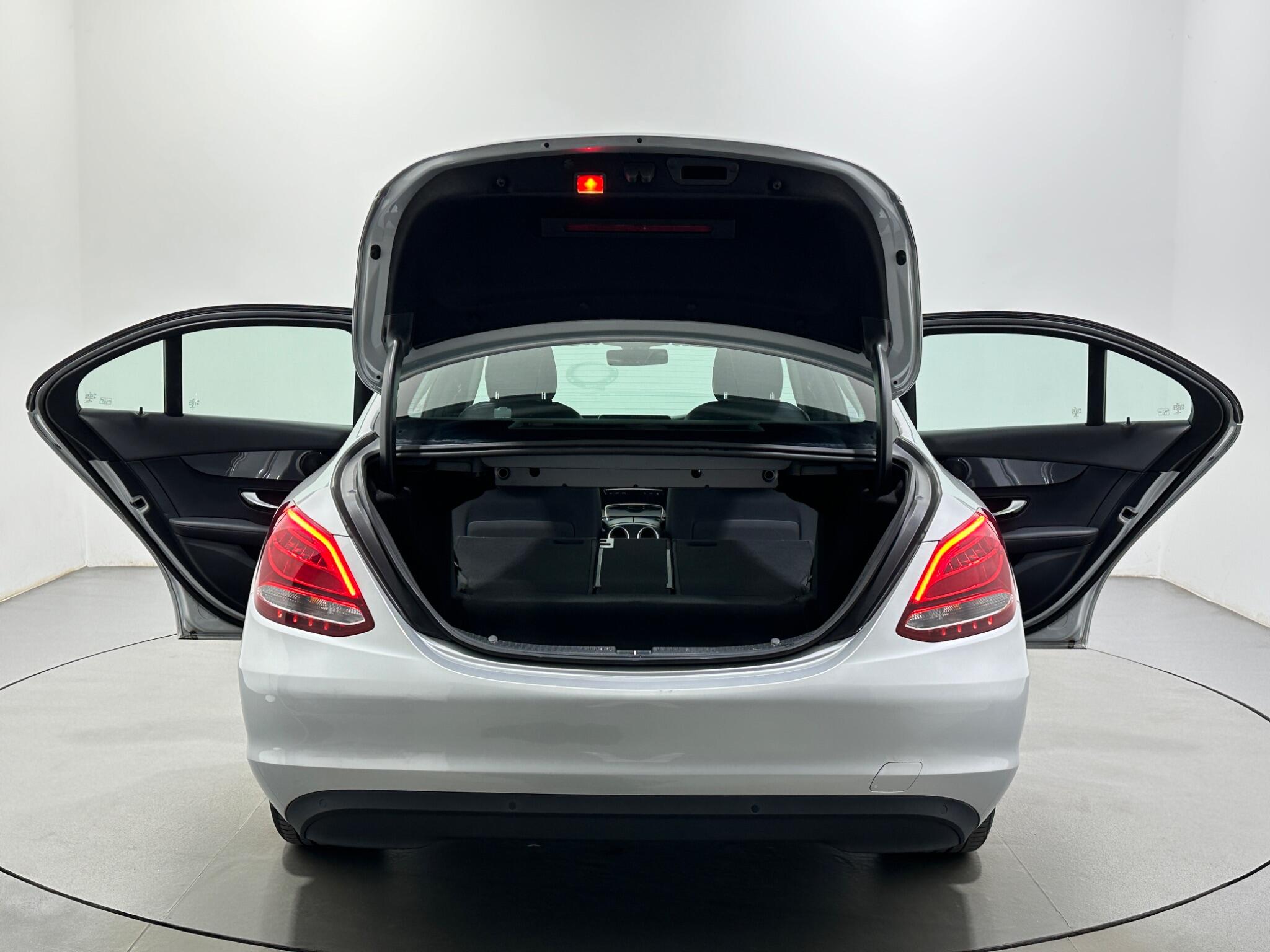 Mercedes-Benz C-Class view 45