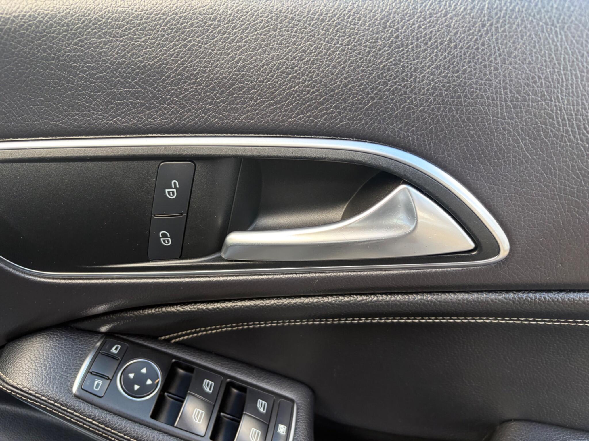 Mercedes-Benz Cla view 55