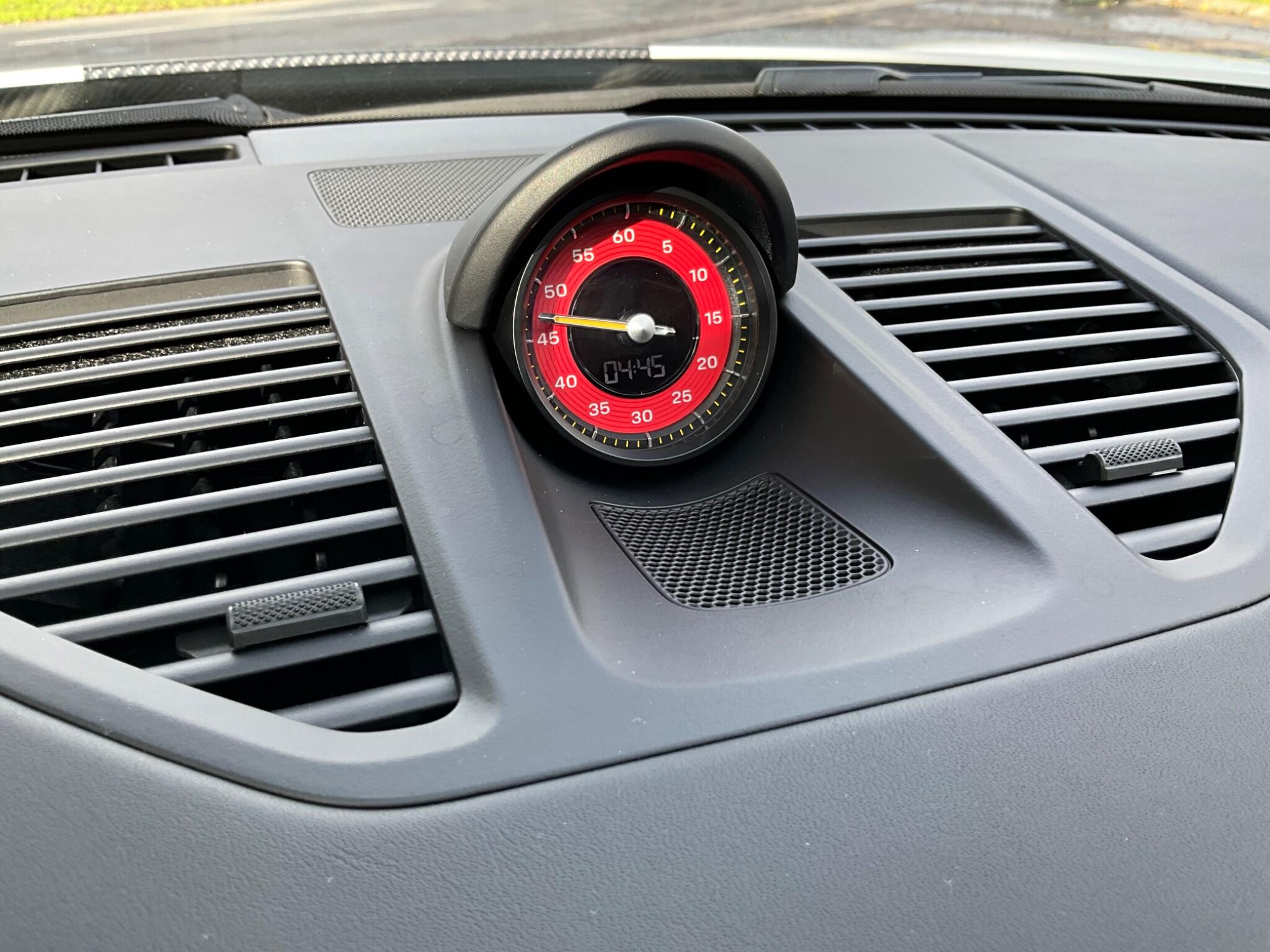 Porsche 911 view 25