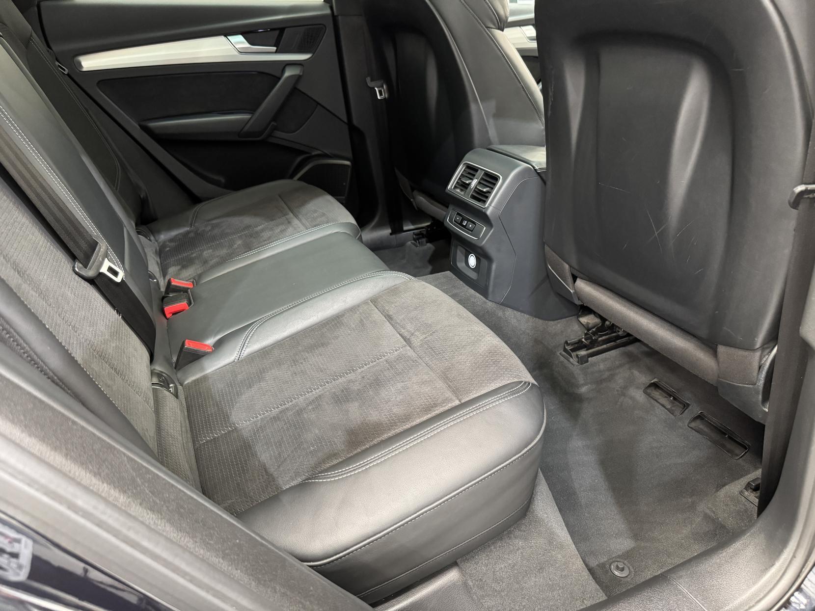 Audi Q5 view 52