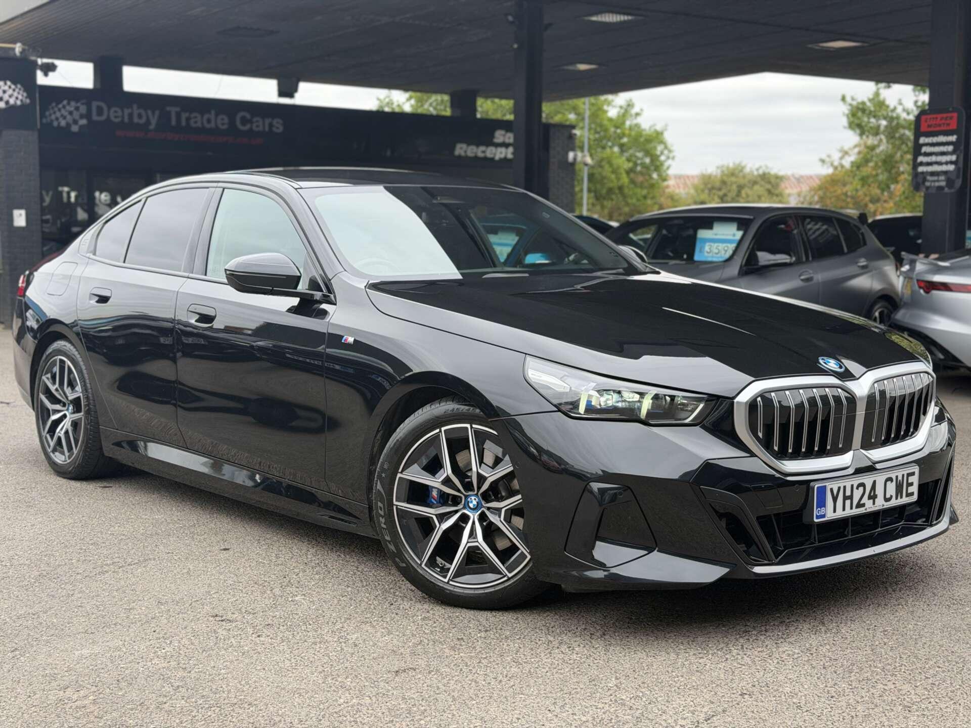 BMW 5 Series view 8