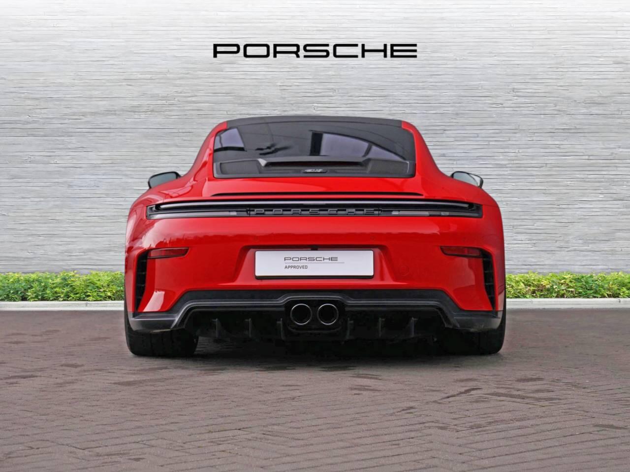 Porsche 911 view 6