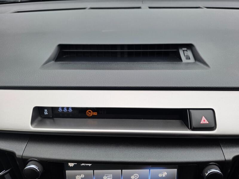 2016 Toyota RAV4 image 34