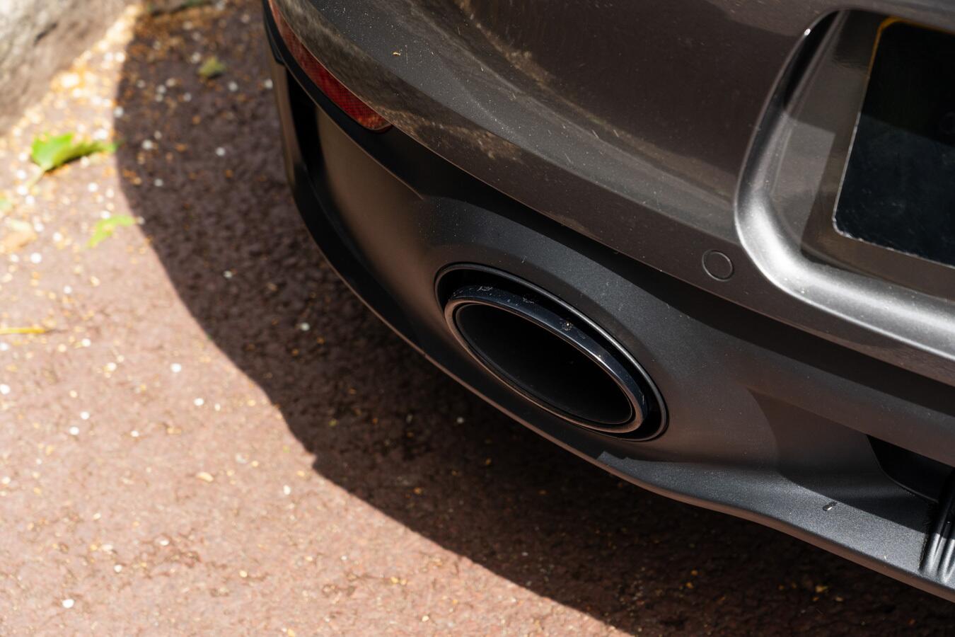Porsche 911 view 23