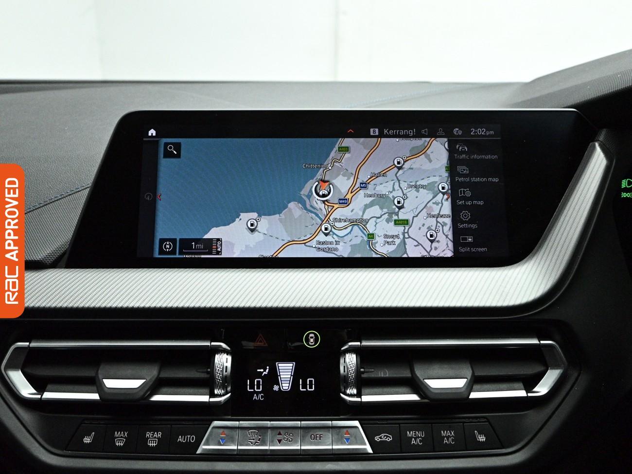 BMW 1 Series view 3
