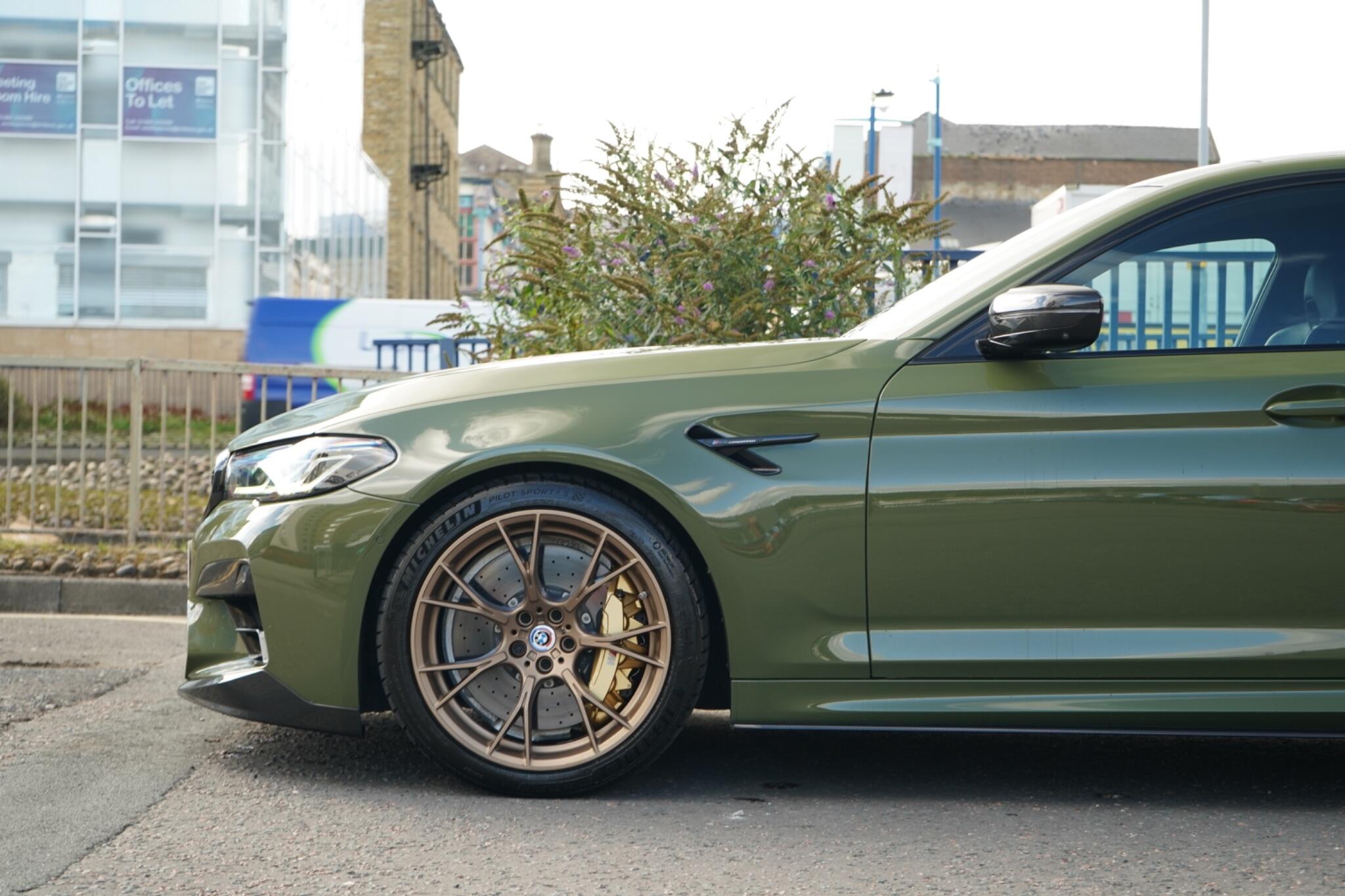 BMW M5 view 11
