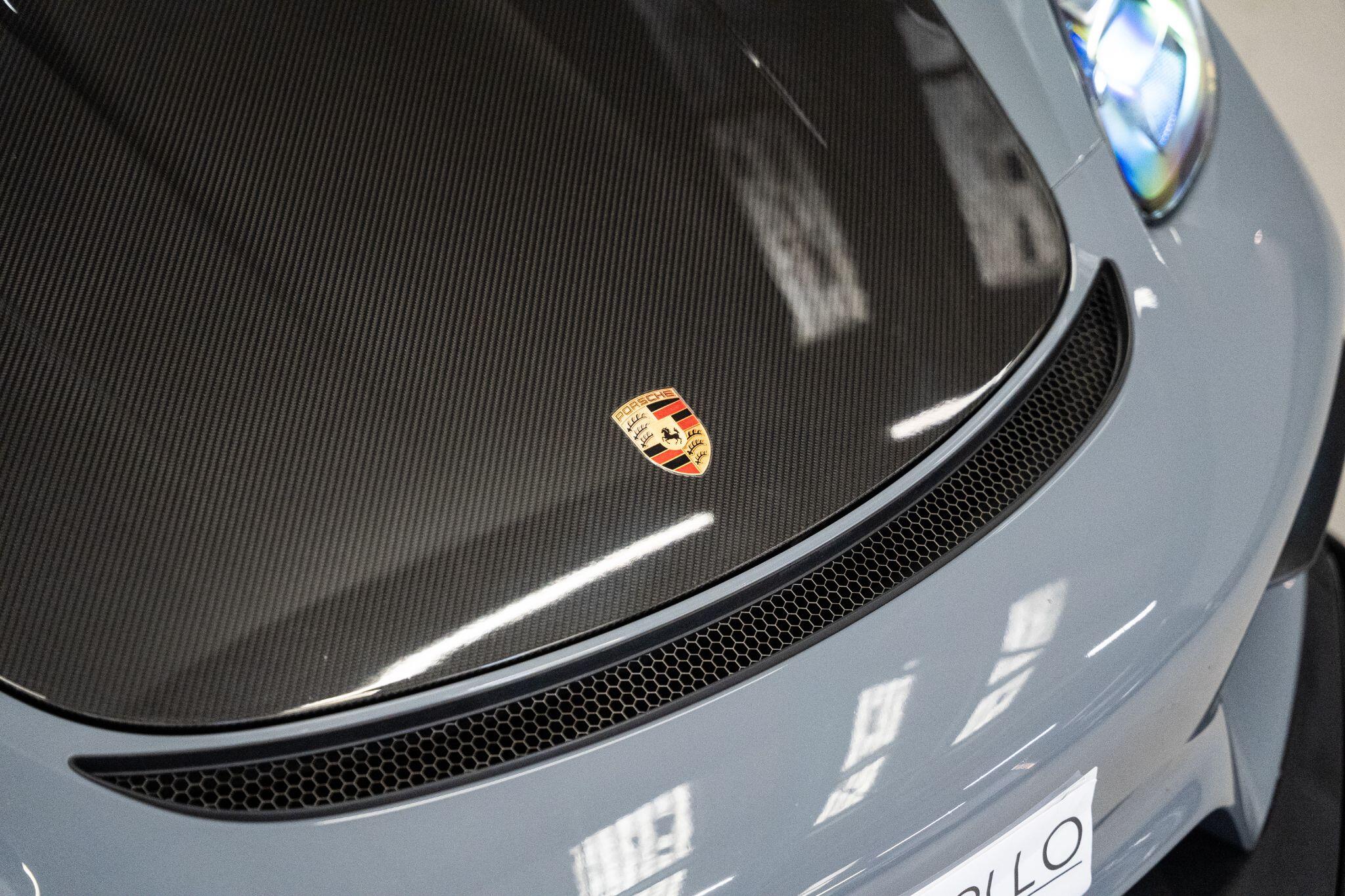 Porsche Cayman view 15