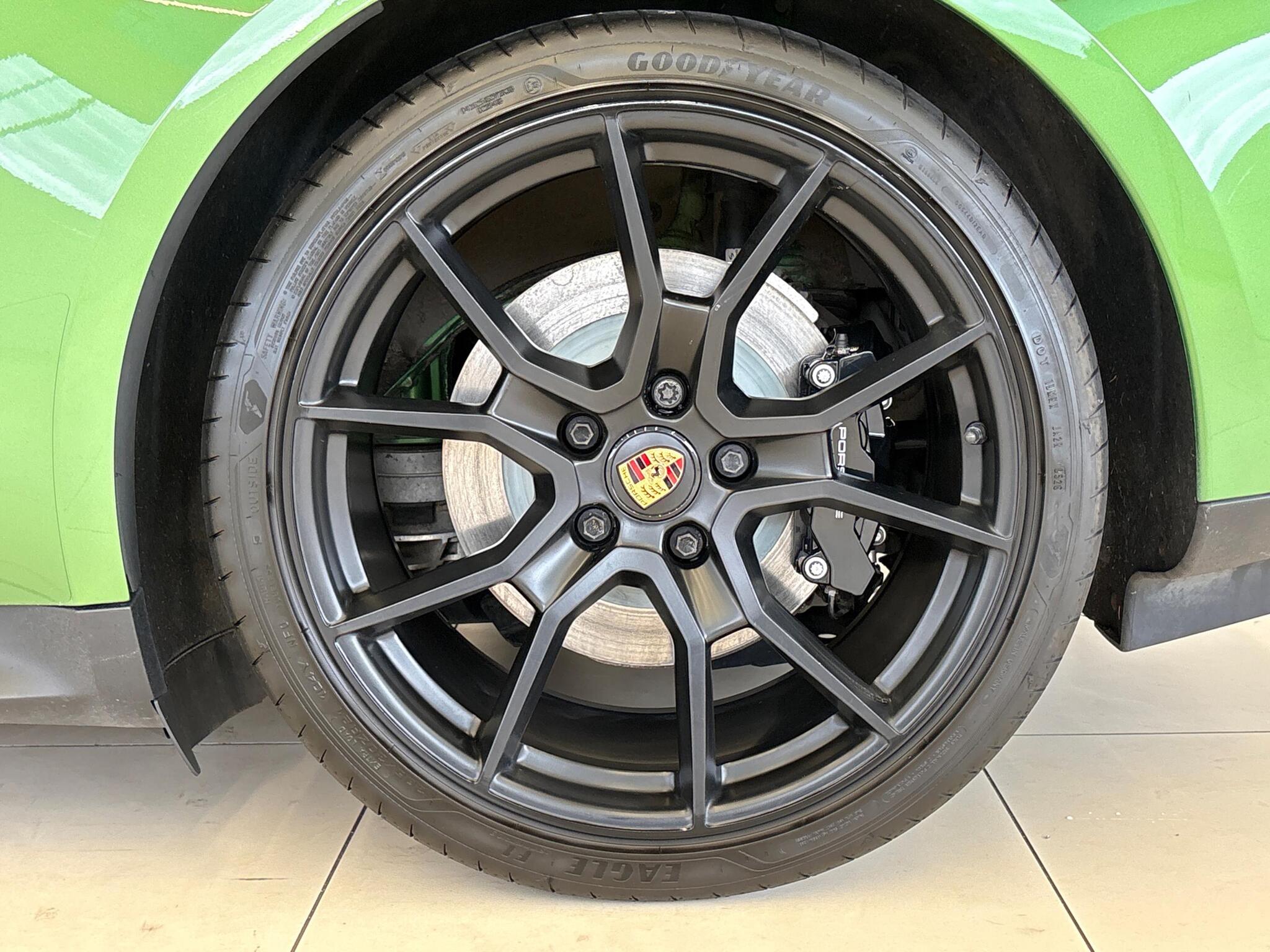 Porsche Taycan view 26