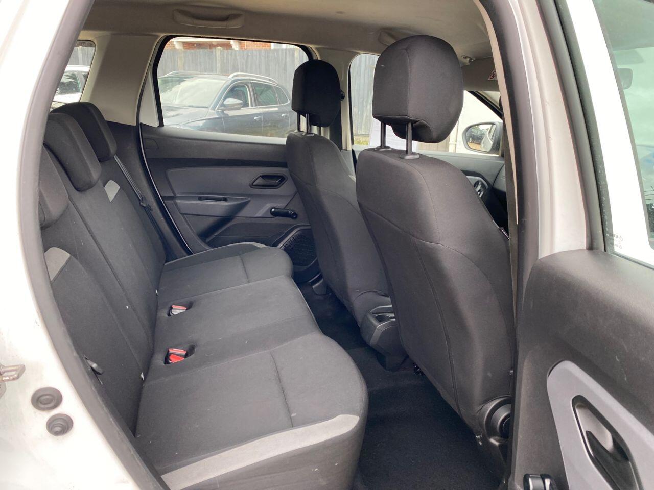 Dacia Duster view 14