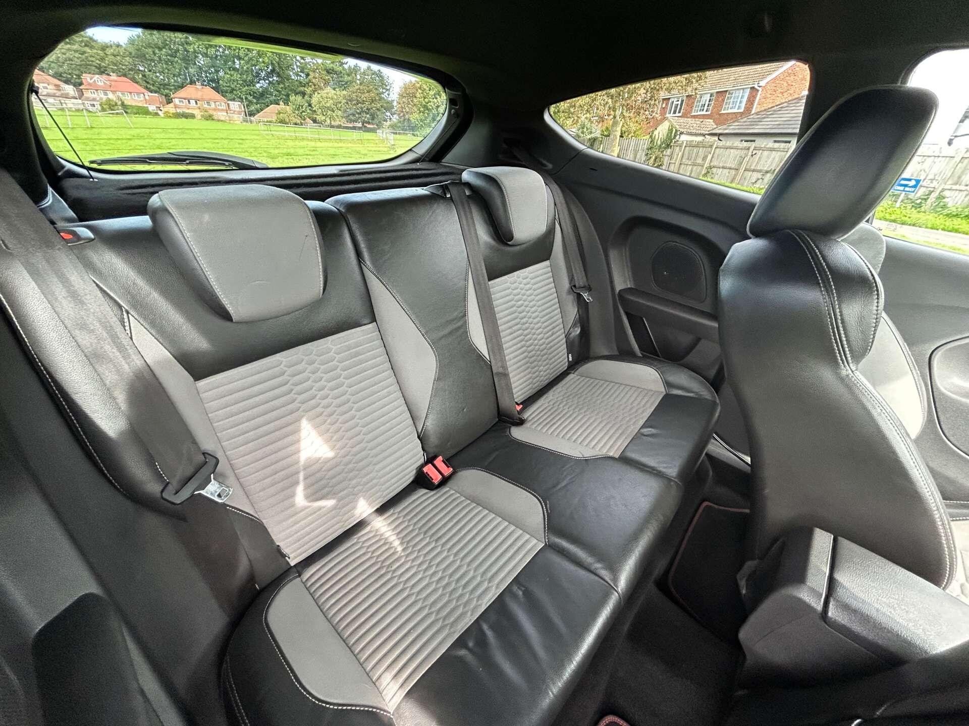 Ford Fiesta view 37