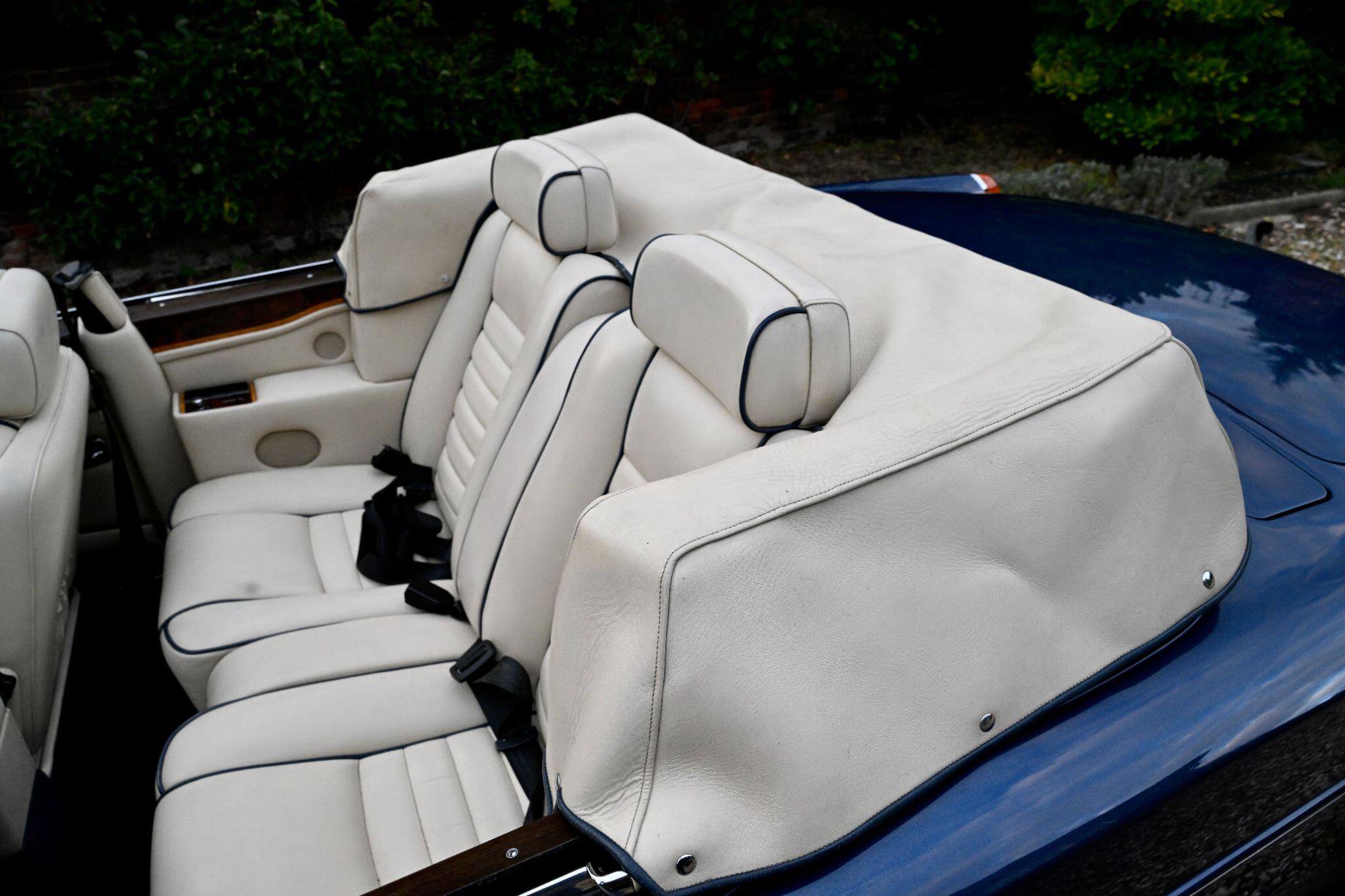 Rolls-Royce Corniche view 78