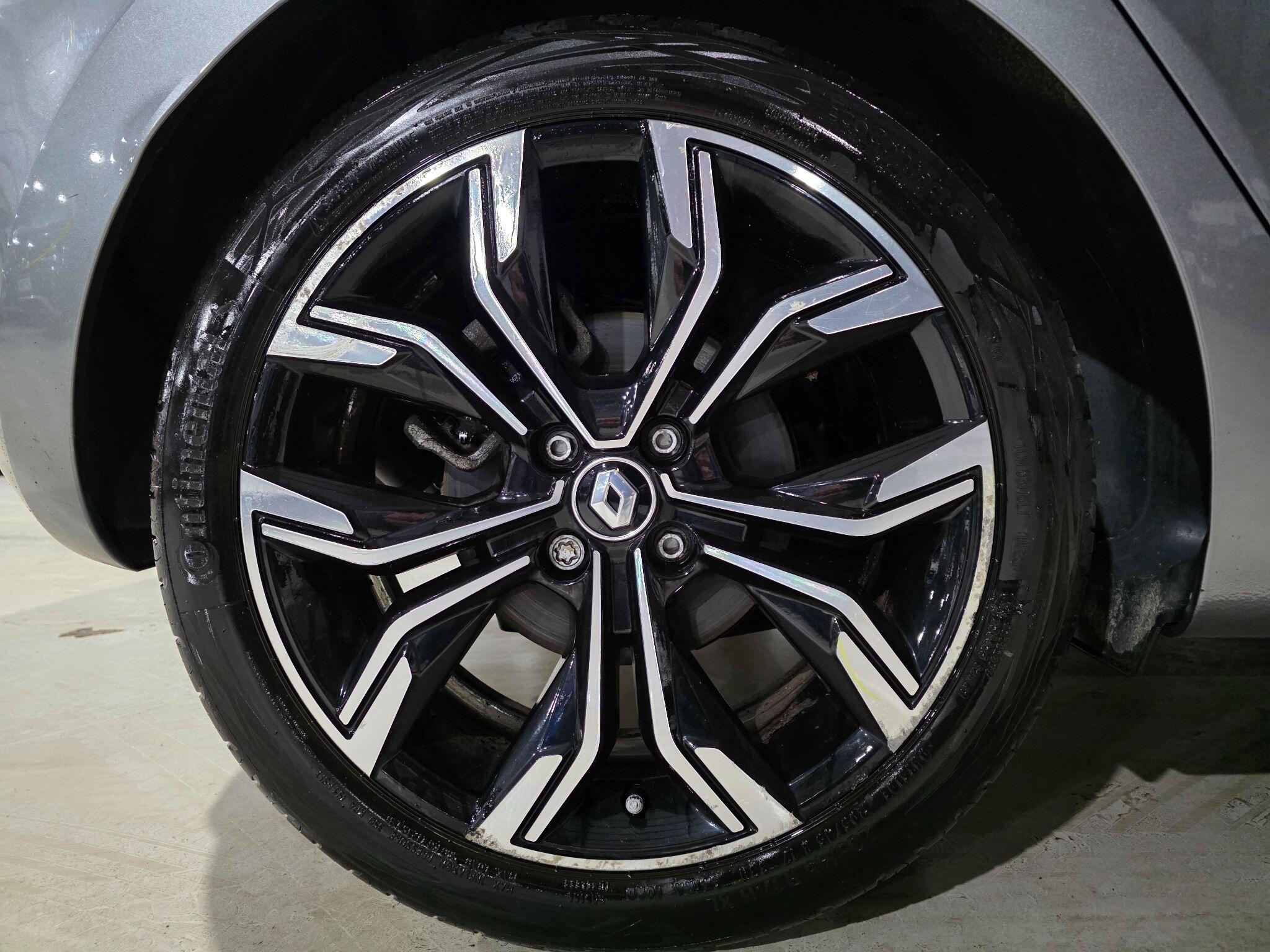 Renault Clio view 26