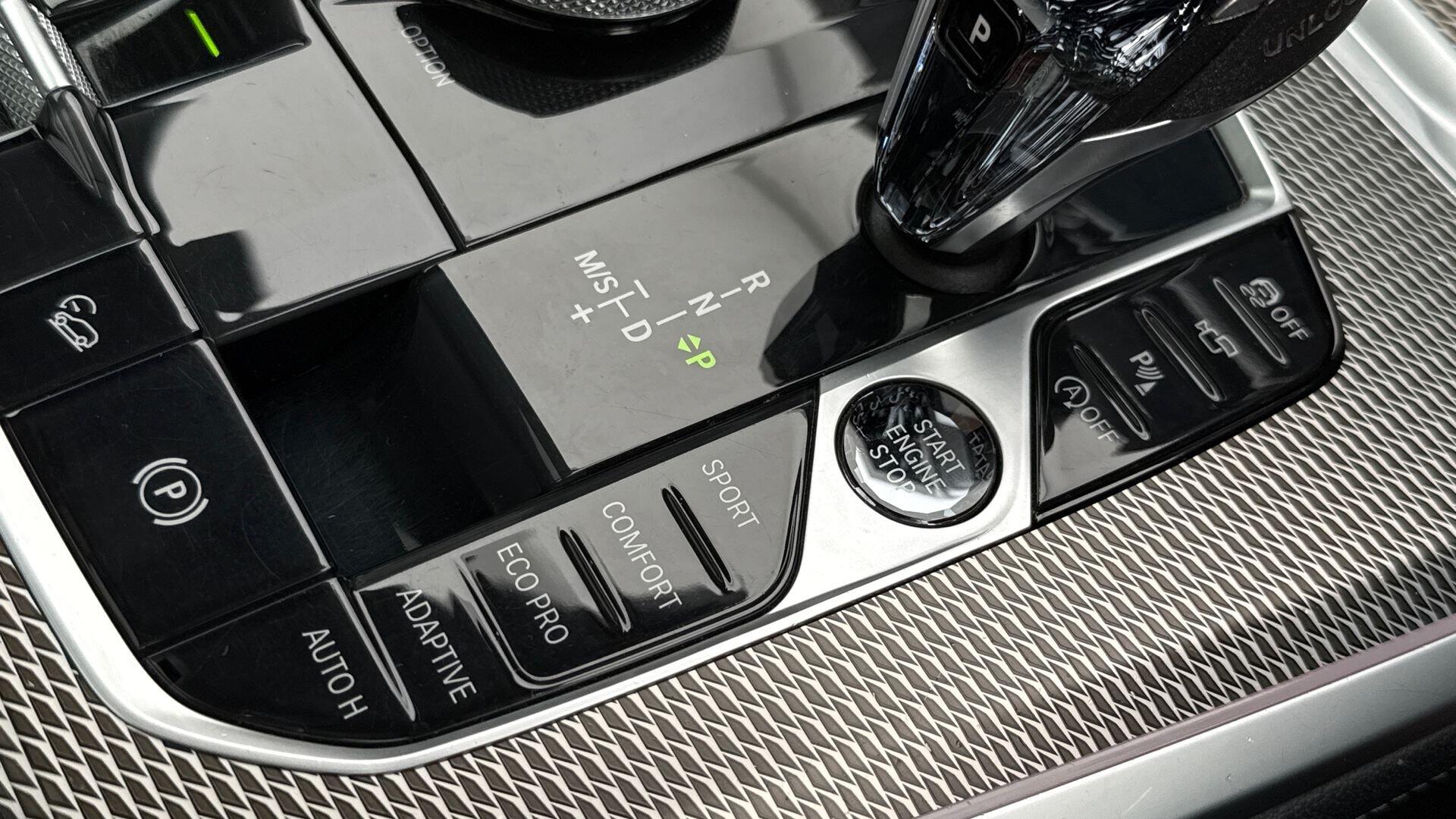 BMW X5 view 20
