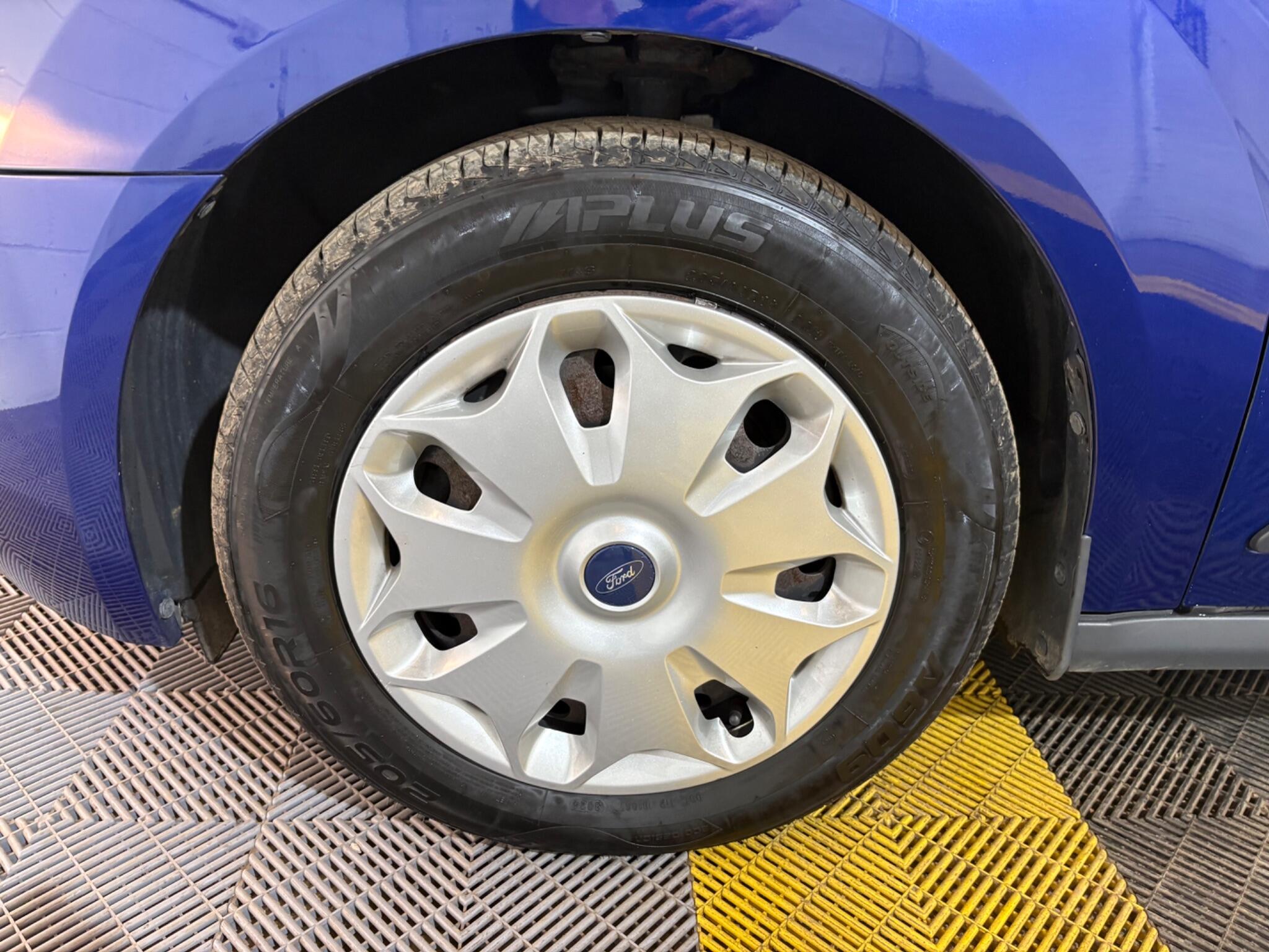 Ford Tourneo Connect view 68