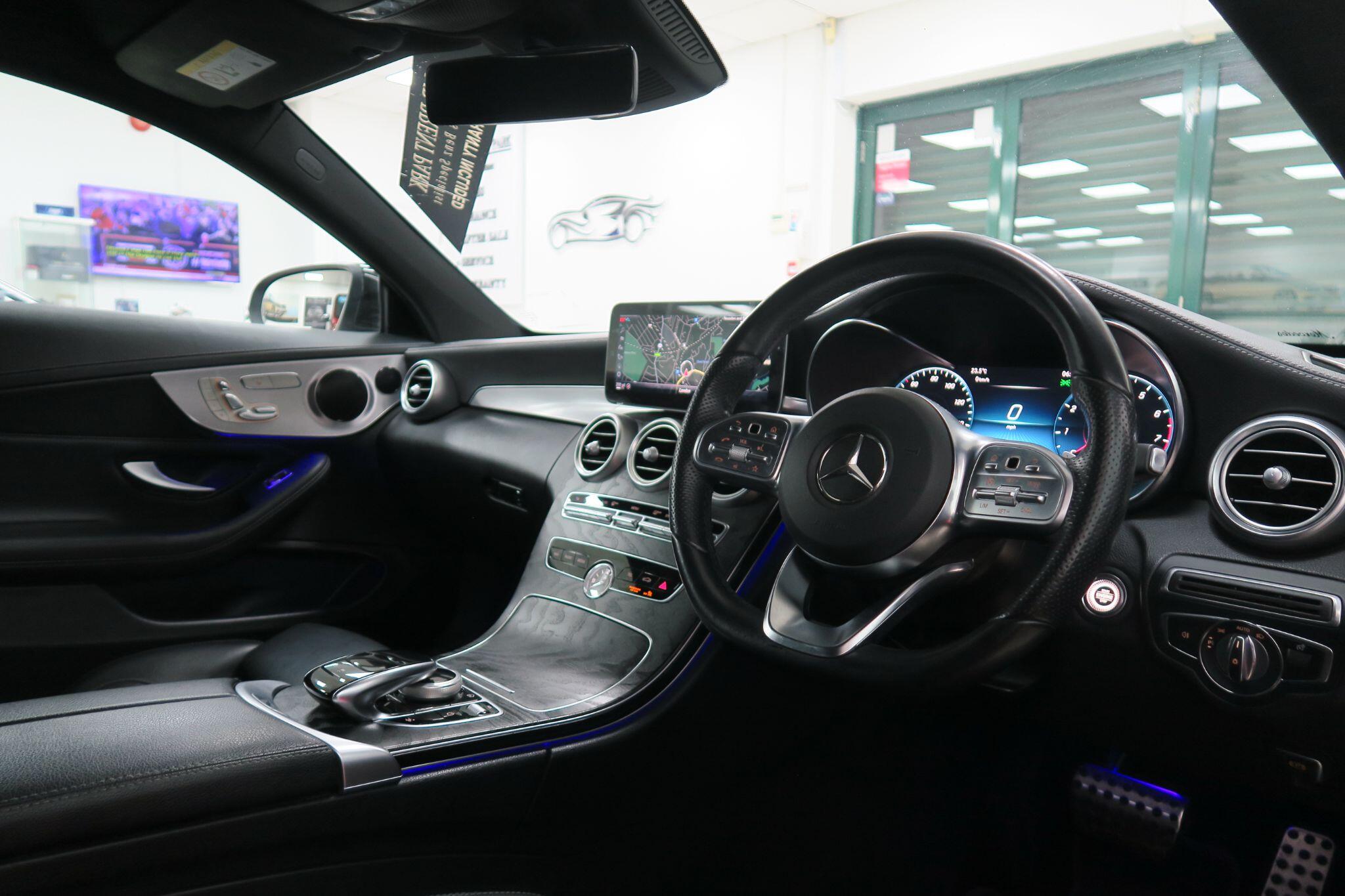 Mercedes-Benz C-Class view 9