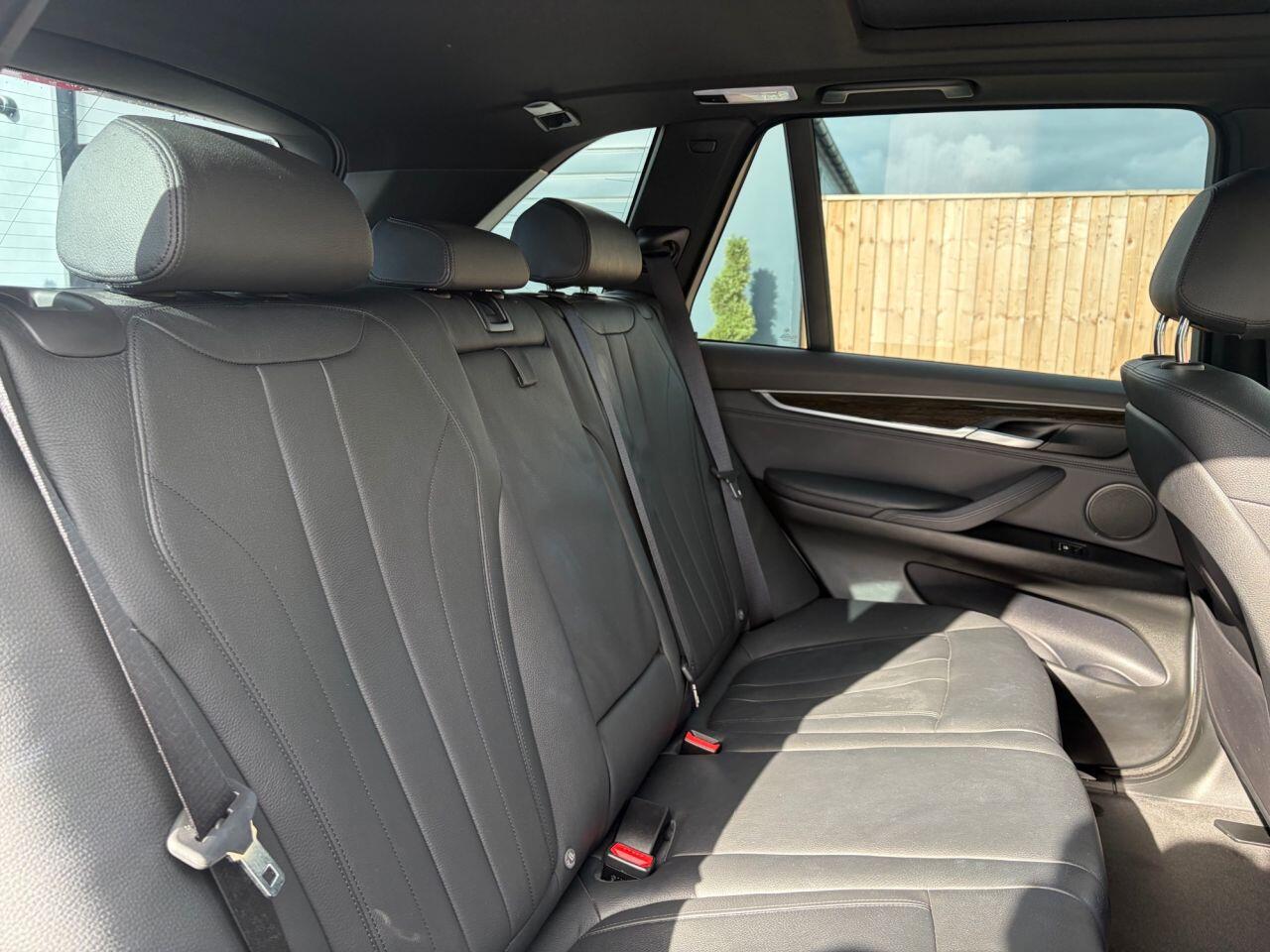 BMW X5 view 28