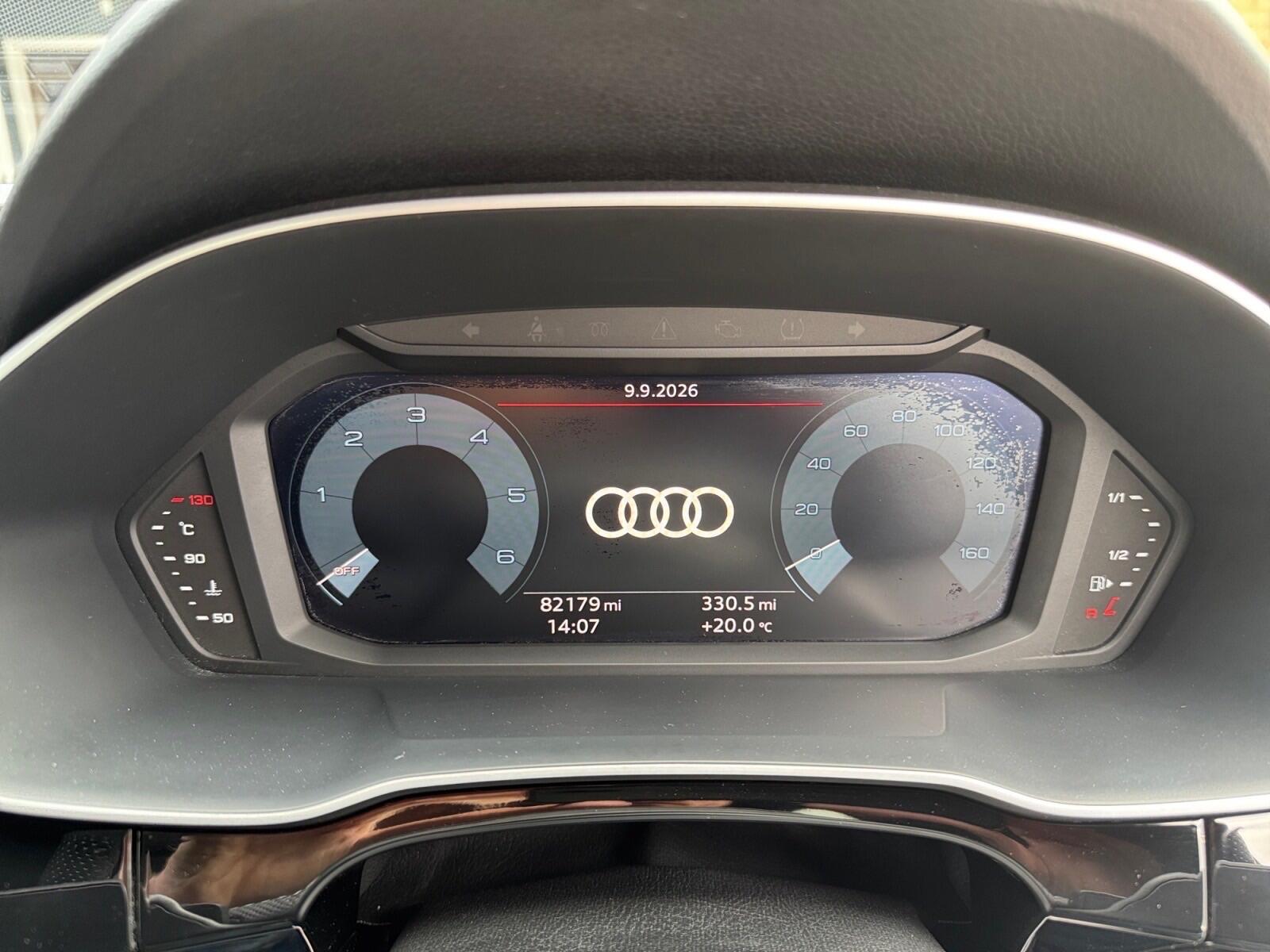 Audi Q3 view 22
