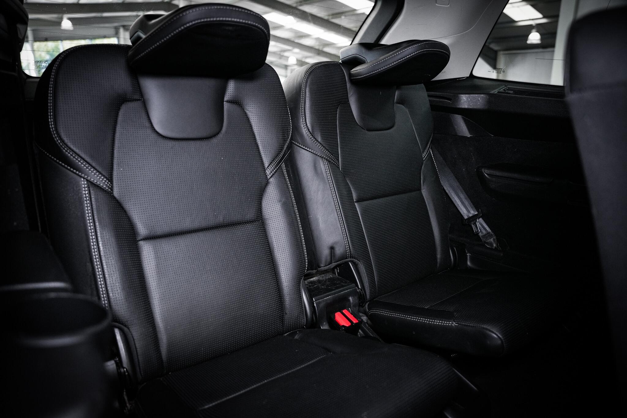 Volvo XC90 view 25