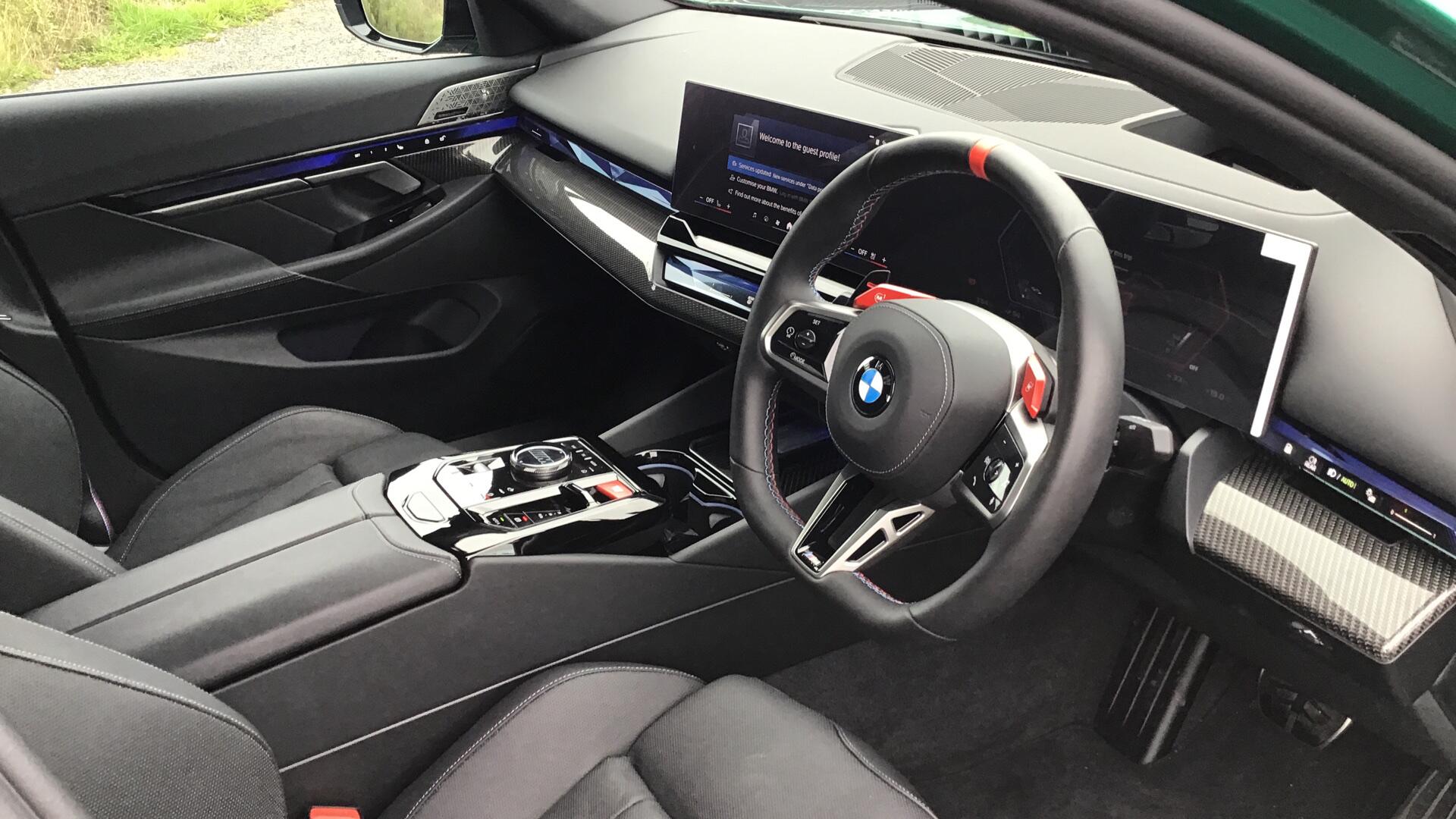 BMW M5 view 6