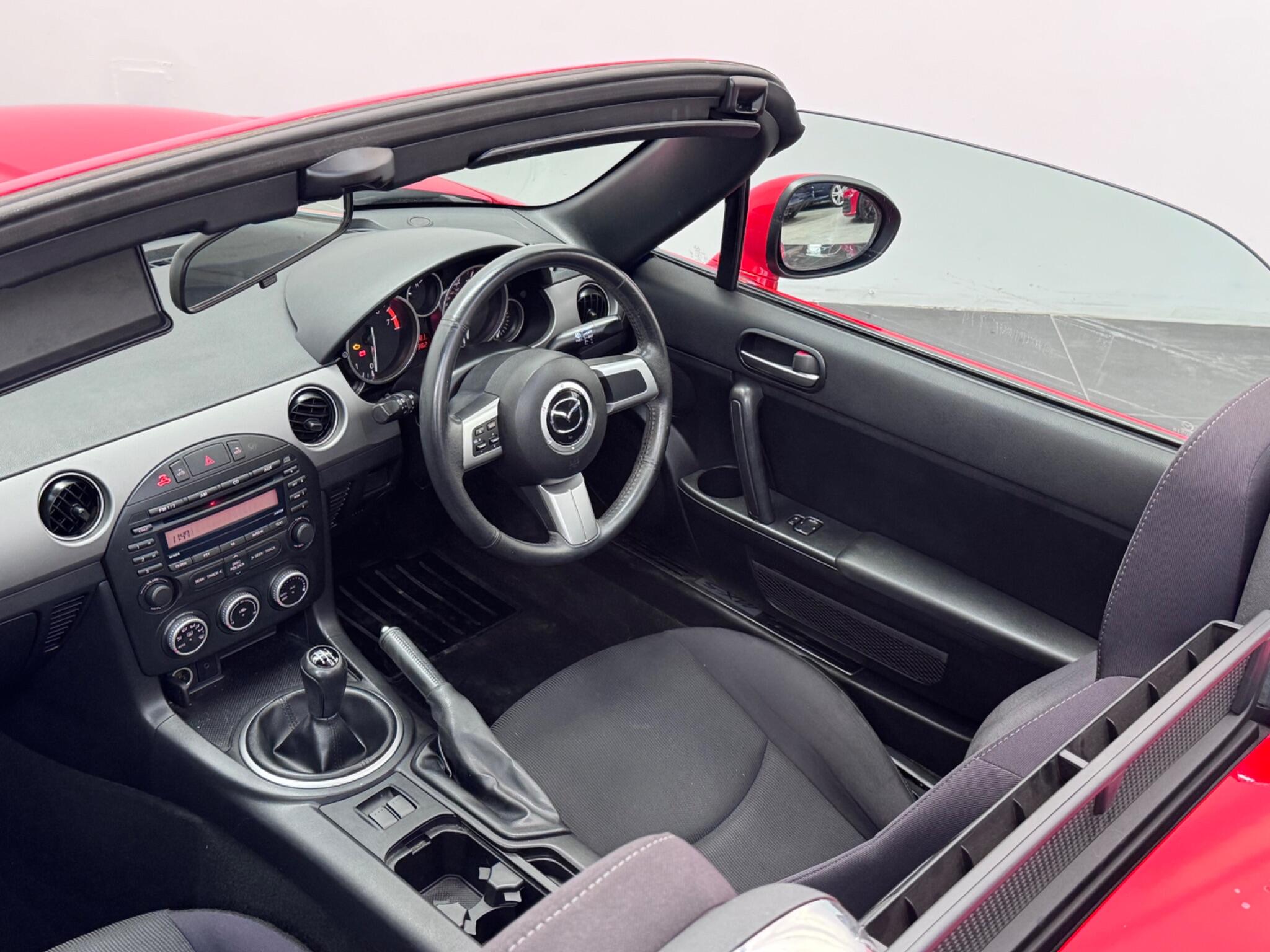 Mazda MX-5 view 5