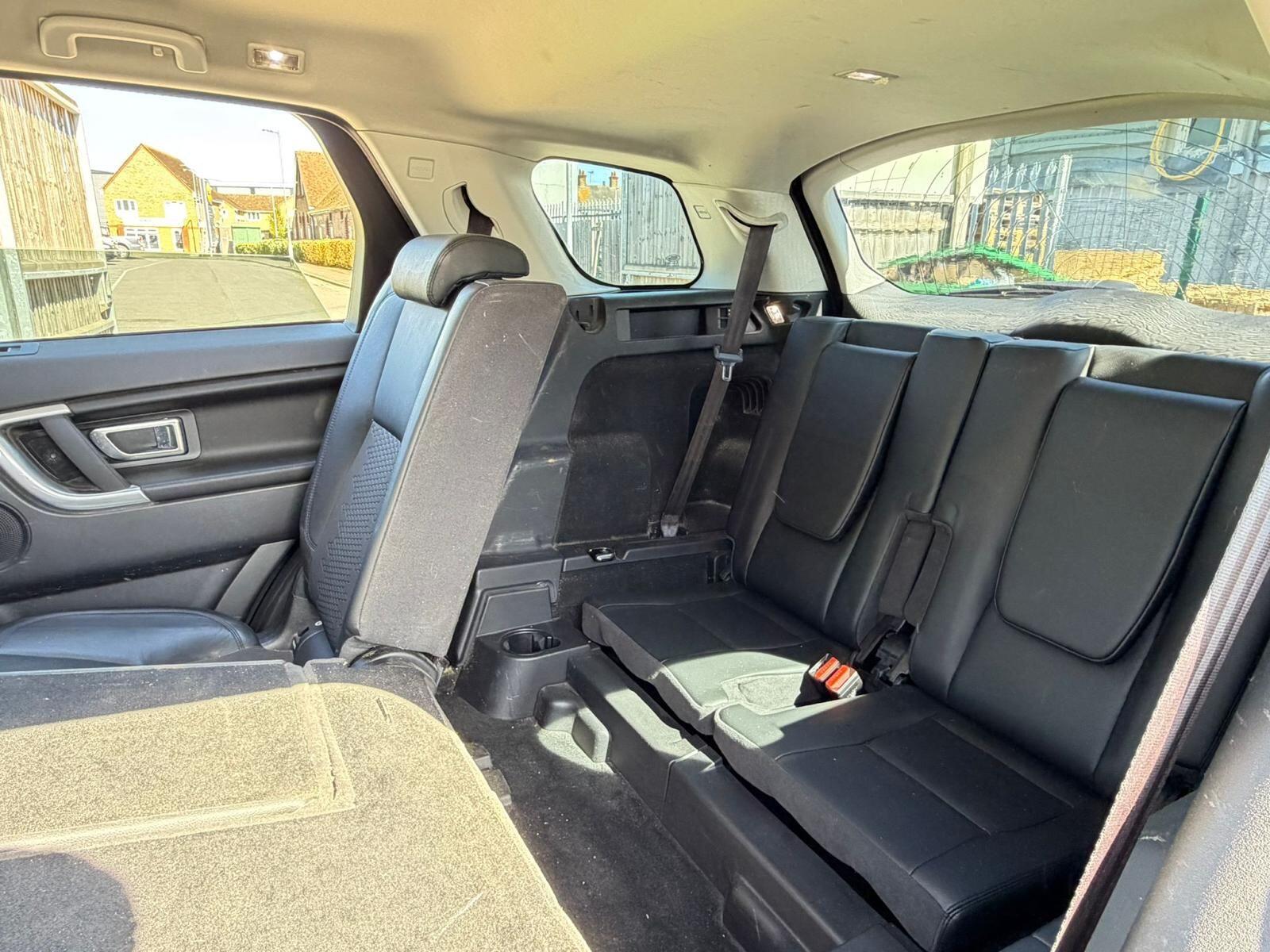 Land Rover Discovery Sport view 18