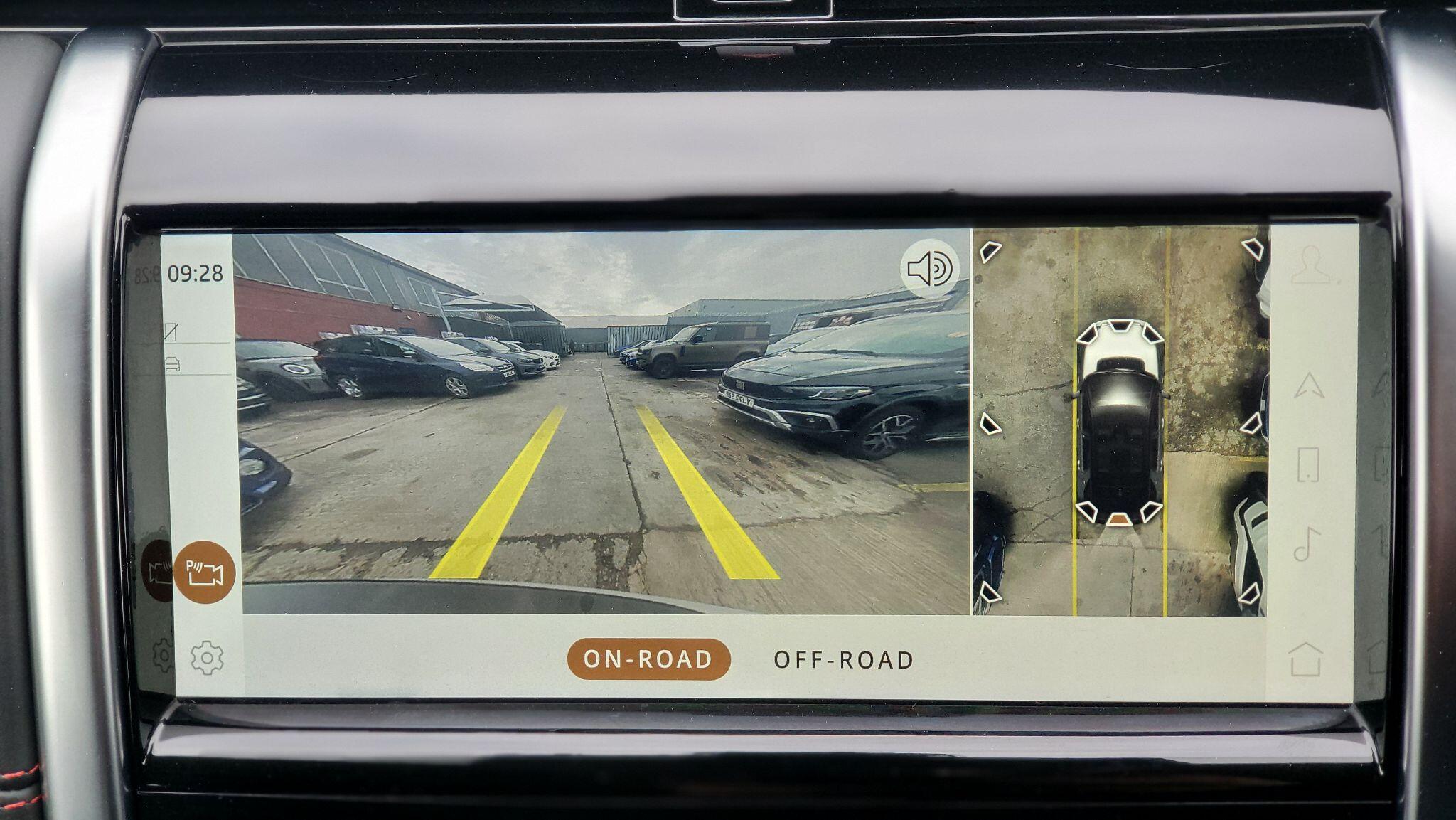 Land Rover Discovery Sport view 42