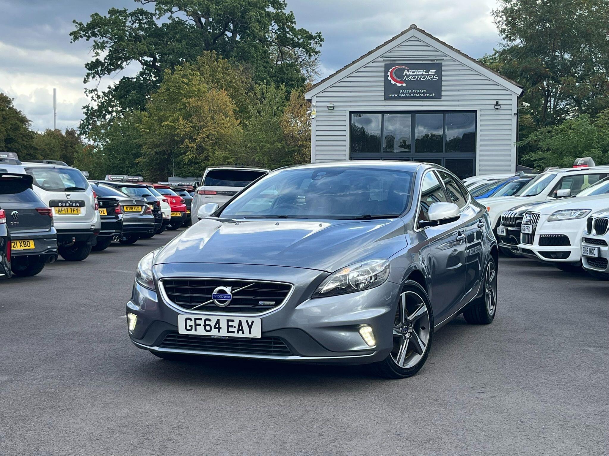 Volvo V40 view 3