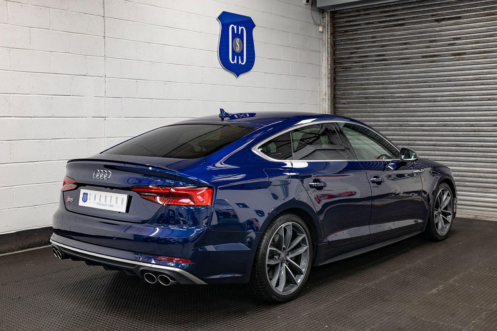 Audi S5 view 4