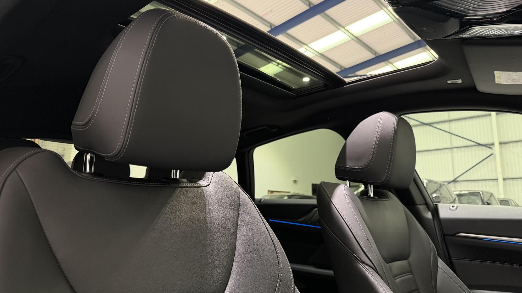 BMW I4 view 32