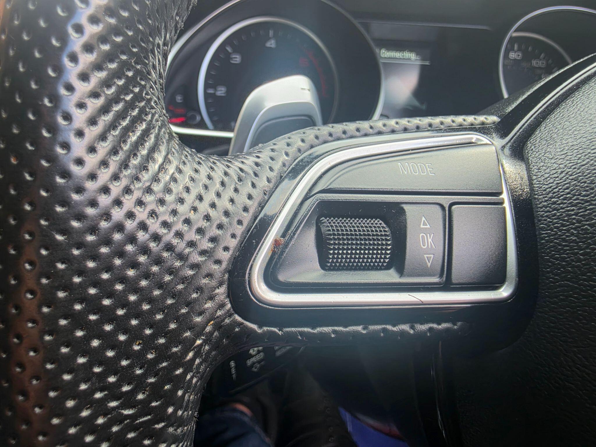 Audi A5 Cabriolet view 13
