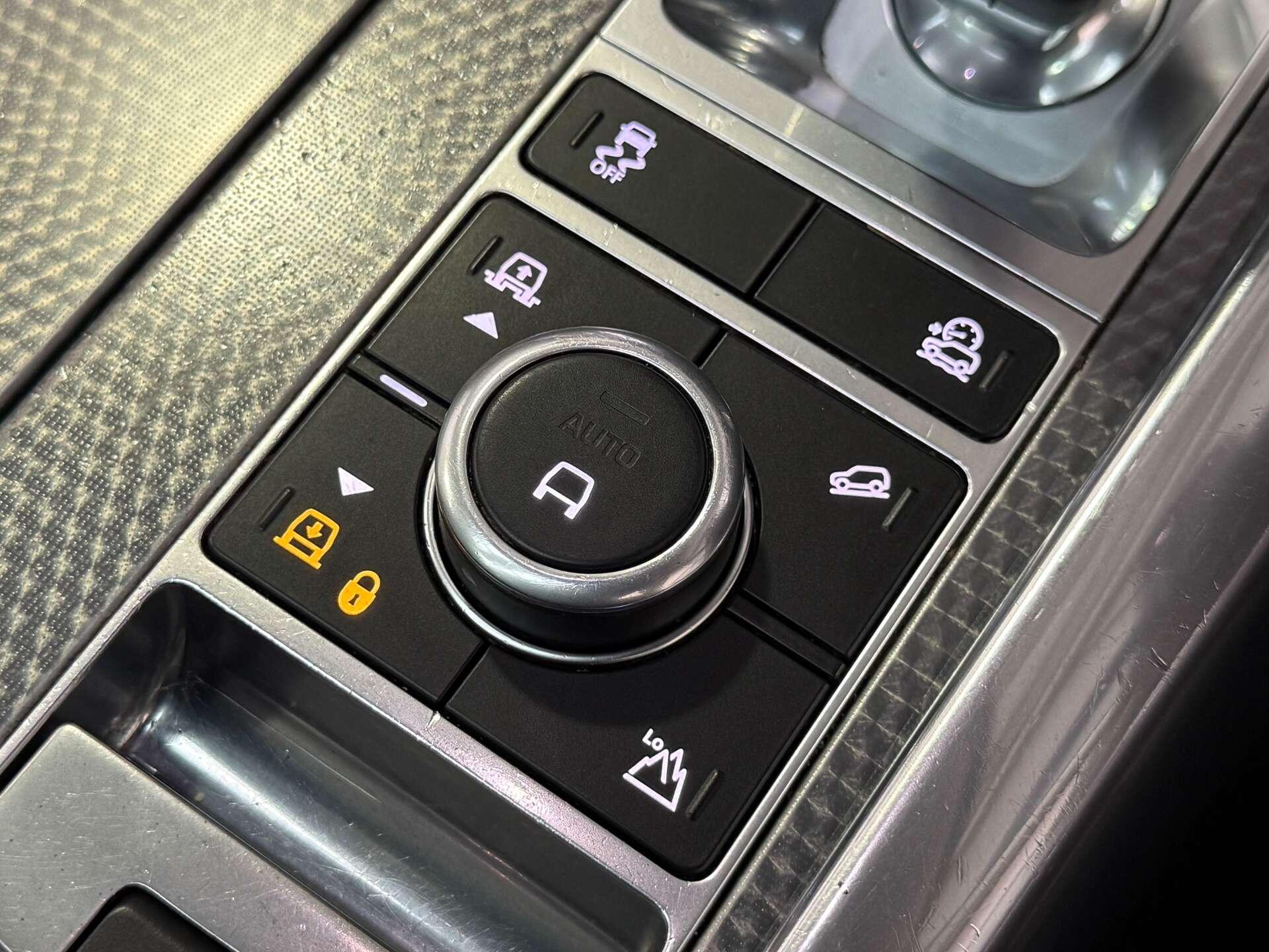 Land Rover Range Rover Sport view 23