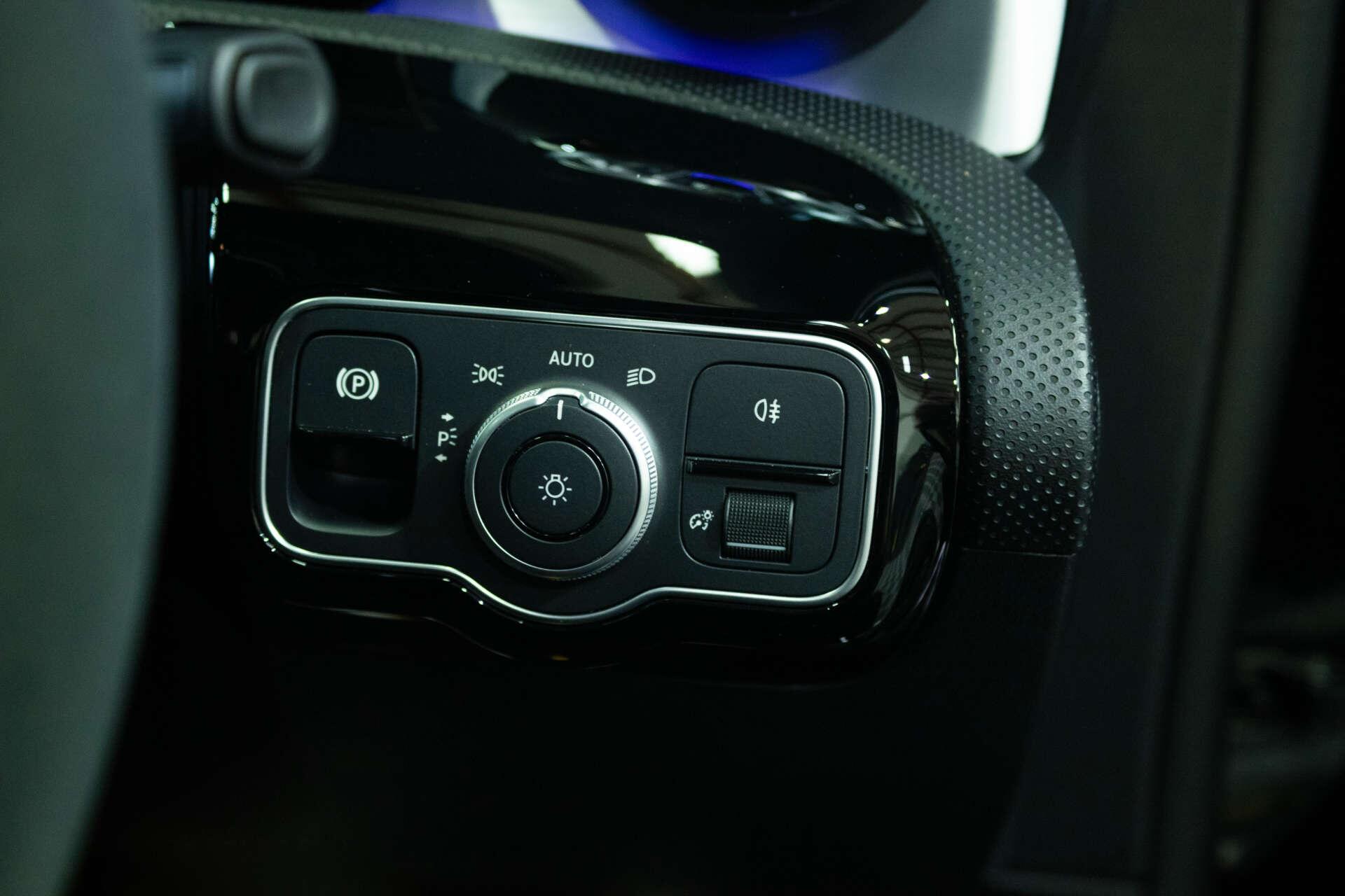 Mercedes-Benz A-Class view 32