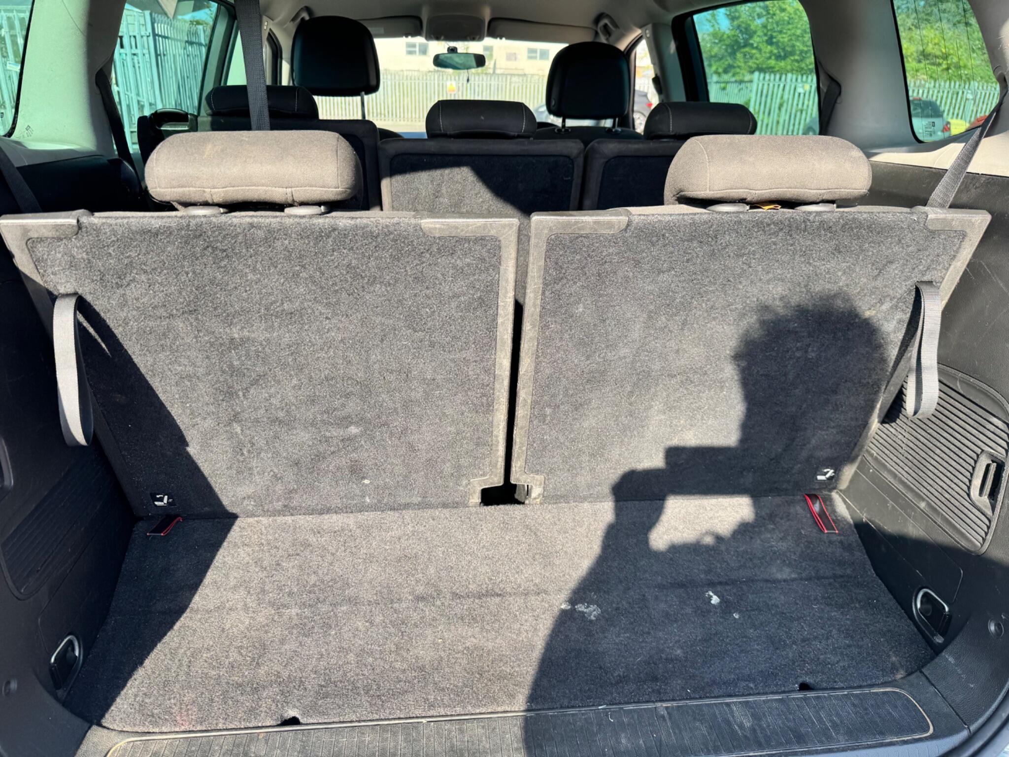 Vauxhall Zafira Tourer view 46