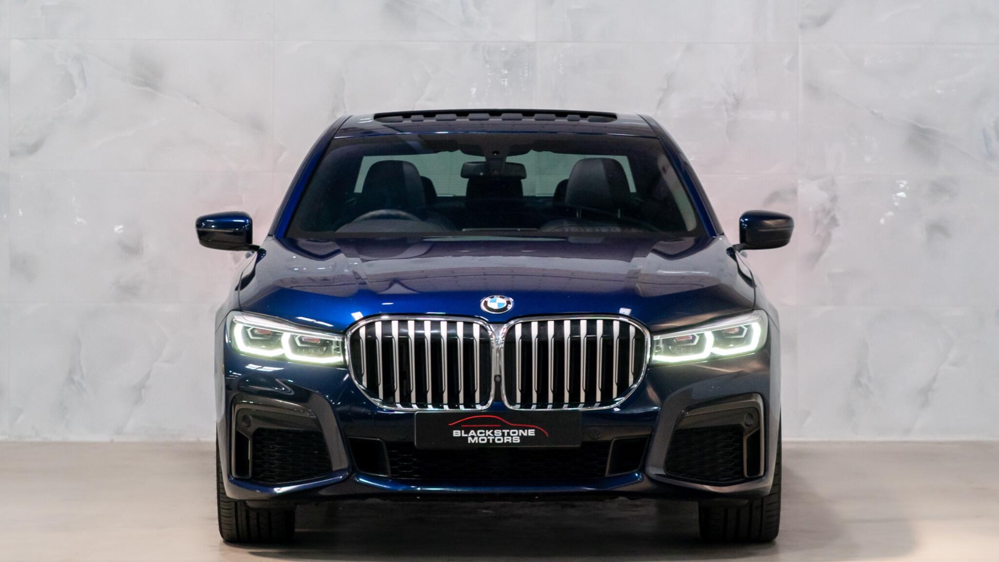 BMW 7 Series view 3
