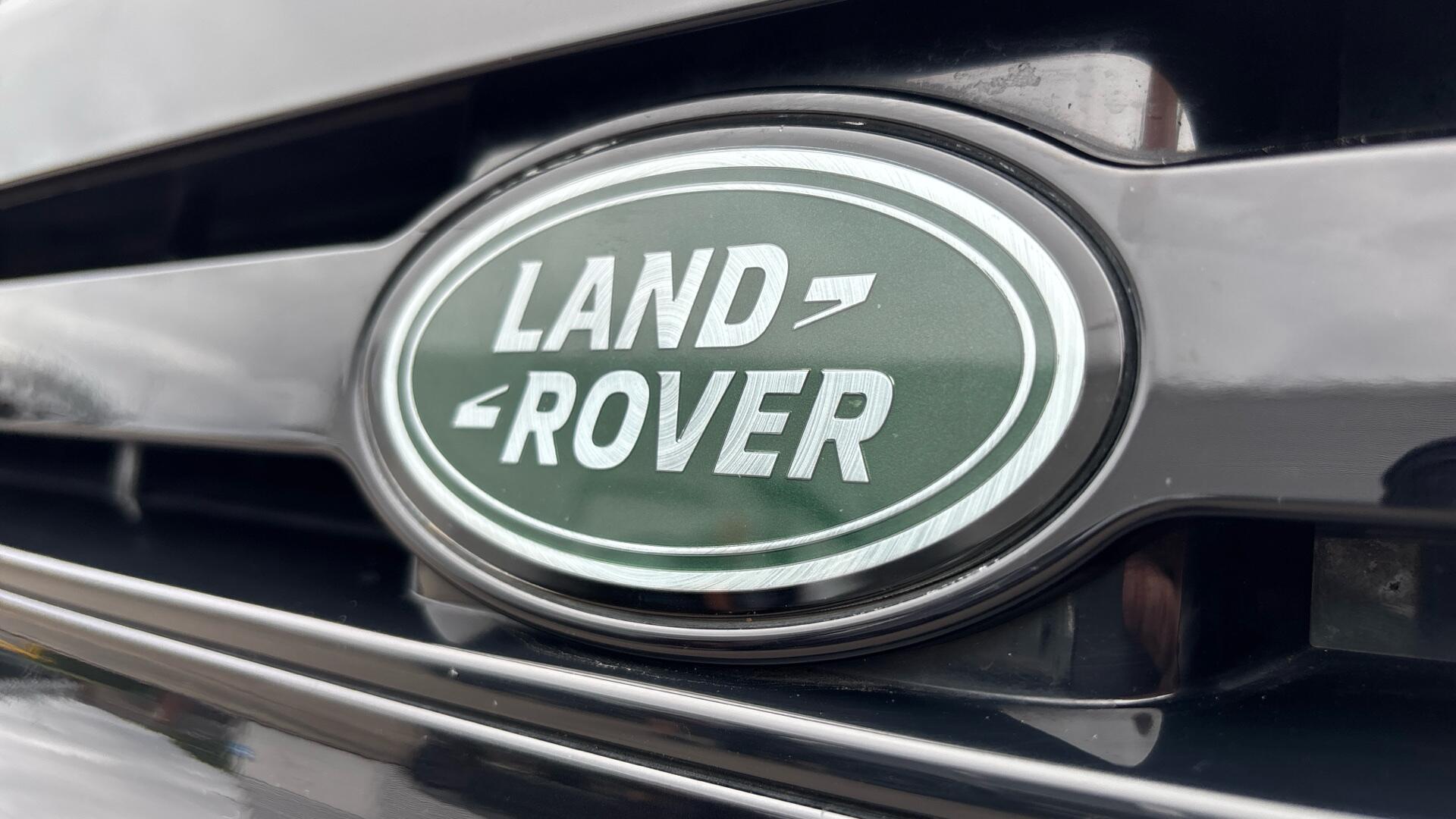 Land Rover Defender view 46
