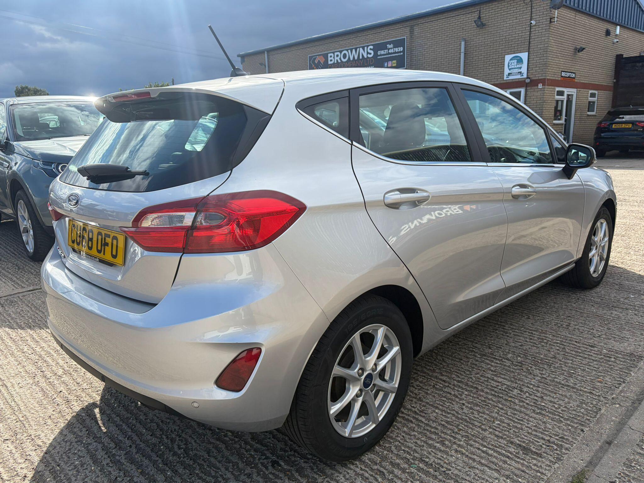 Ford Fiesta view 3