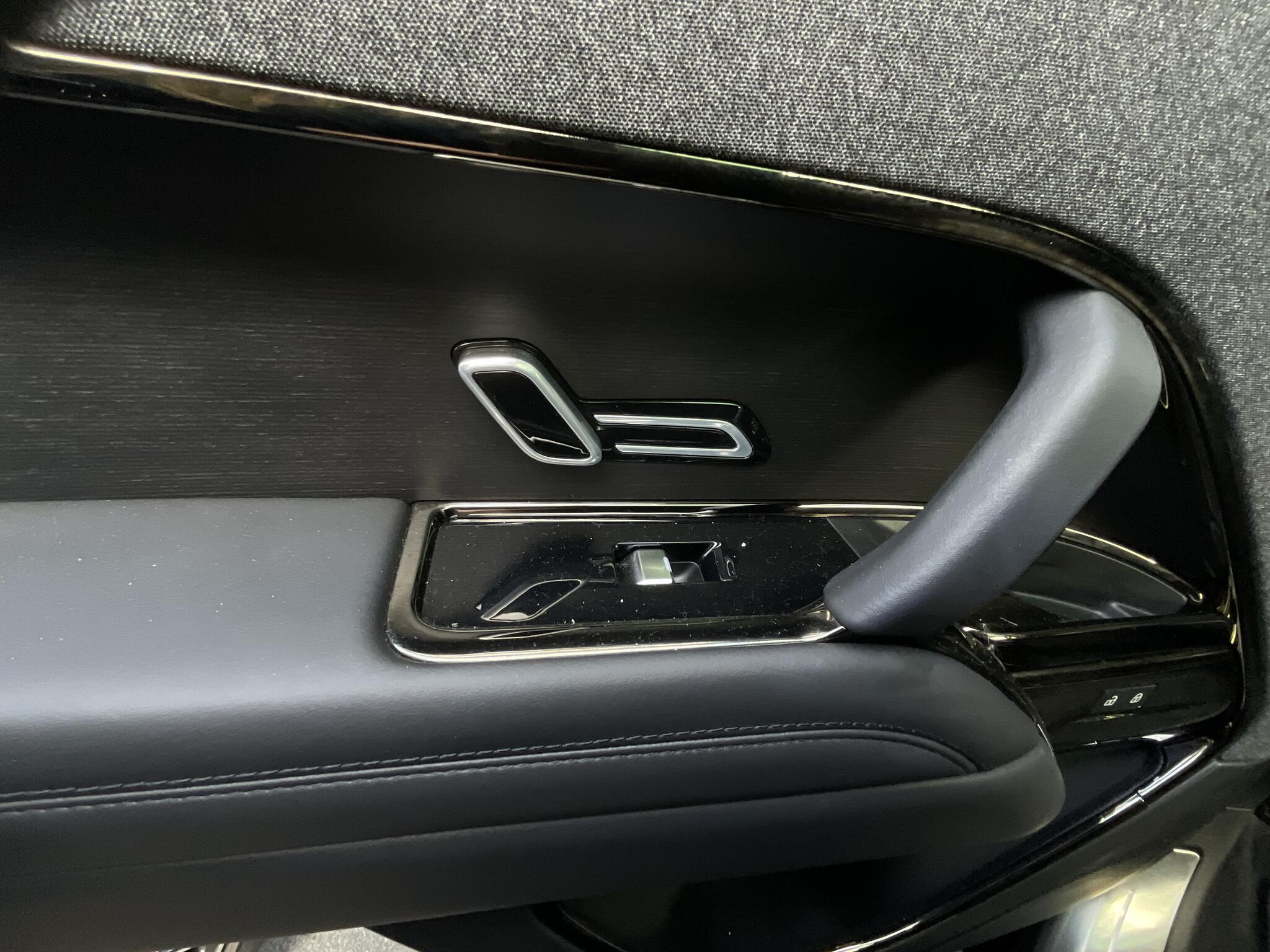 Land Rover Range Rover Sport view 18