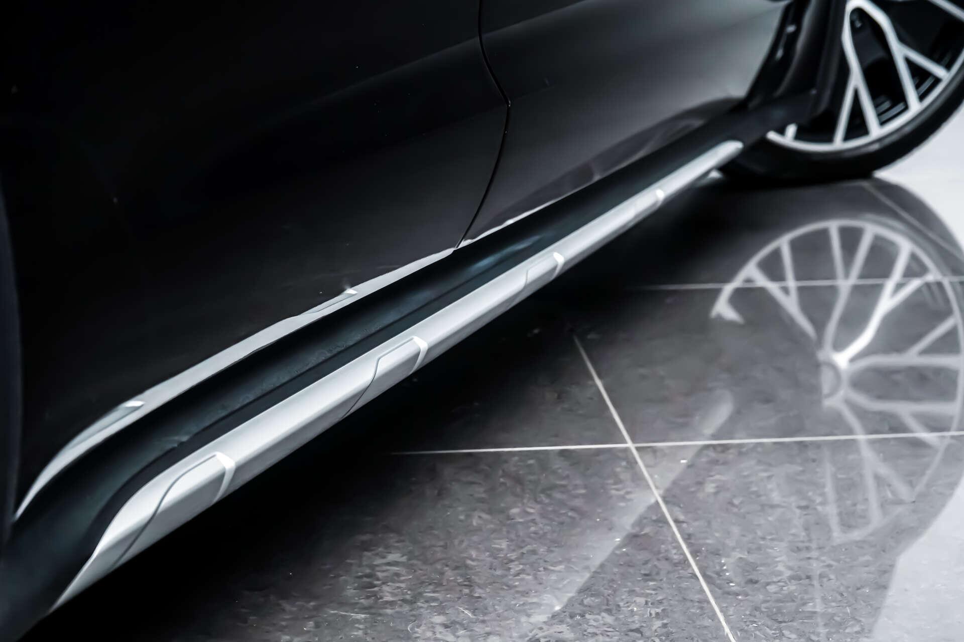 Porsche Taycan view 11