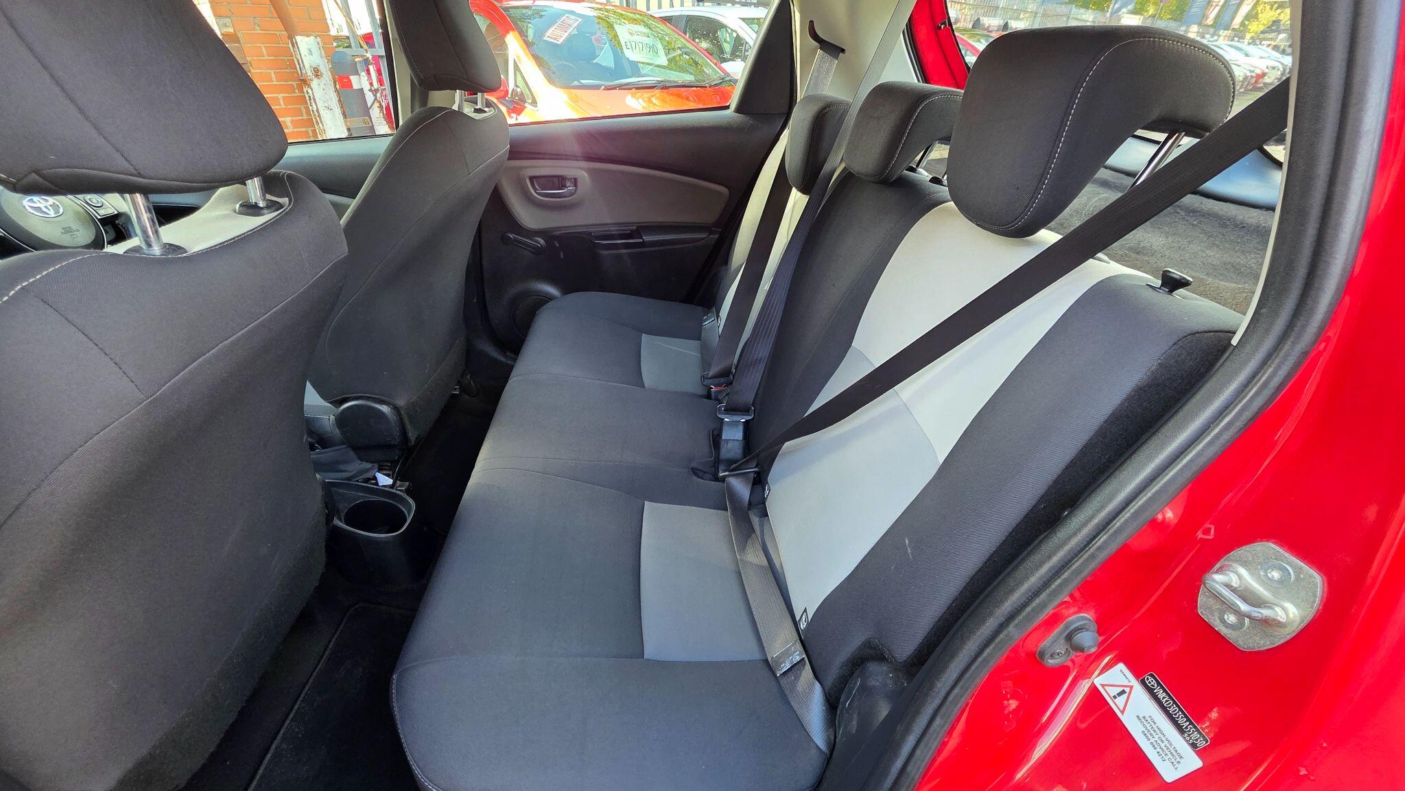 Toyota Yaris view 30