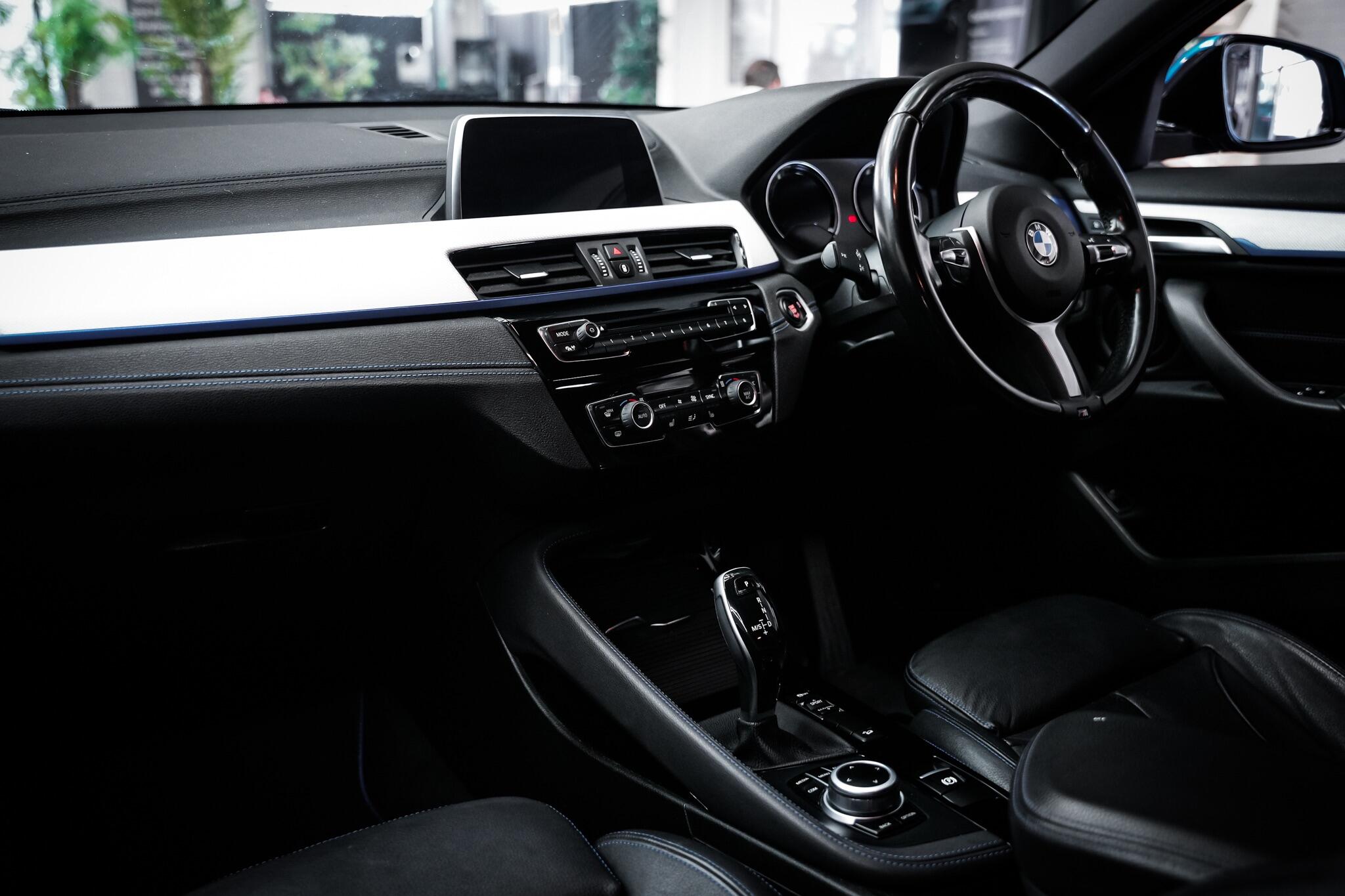 BMW X2 view 22