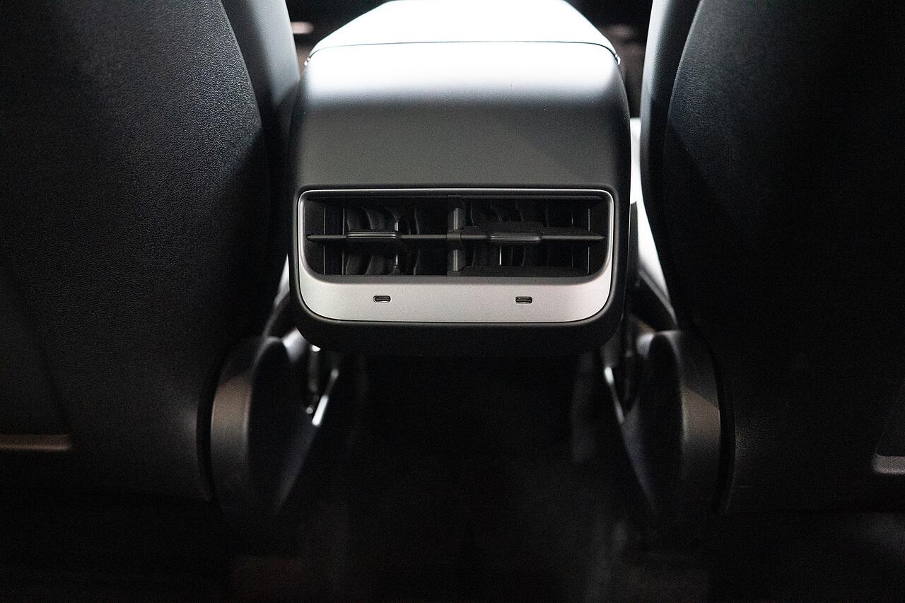 Tesla Model Y view 24