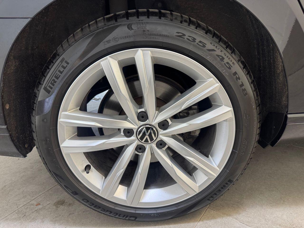 Volkswagen Passat view 62