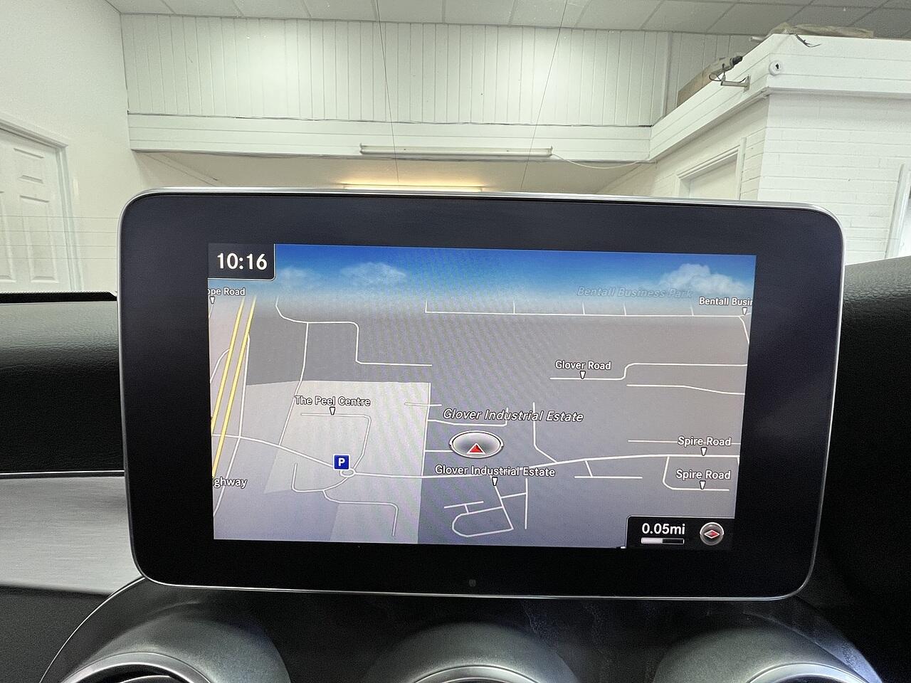 Mercedes-Benz C-Class view 11