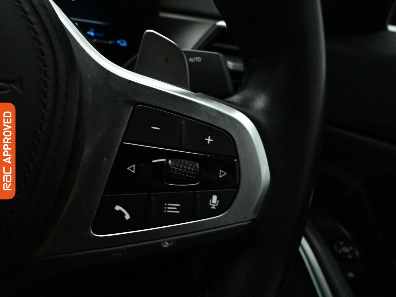 BMW 3 Series view 22