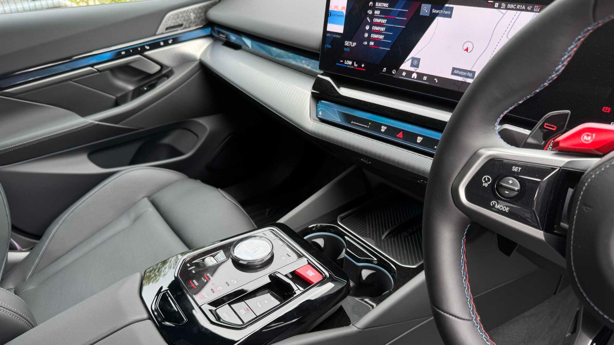 BMW M5 view 23