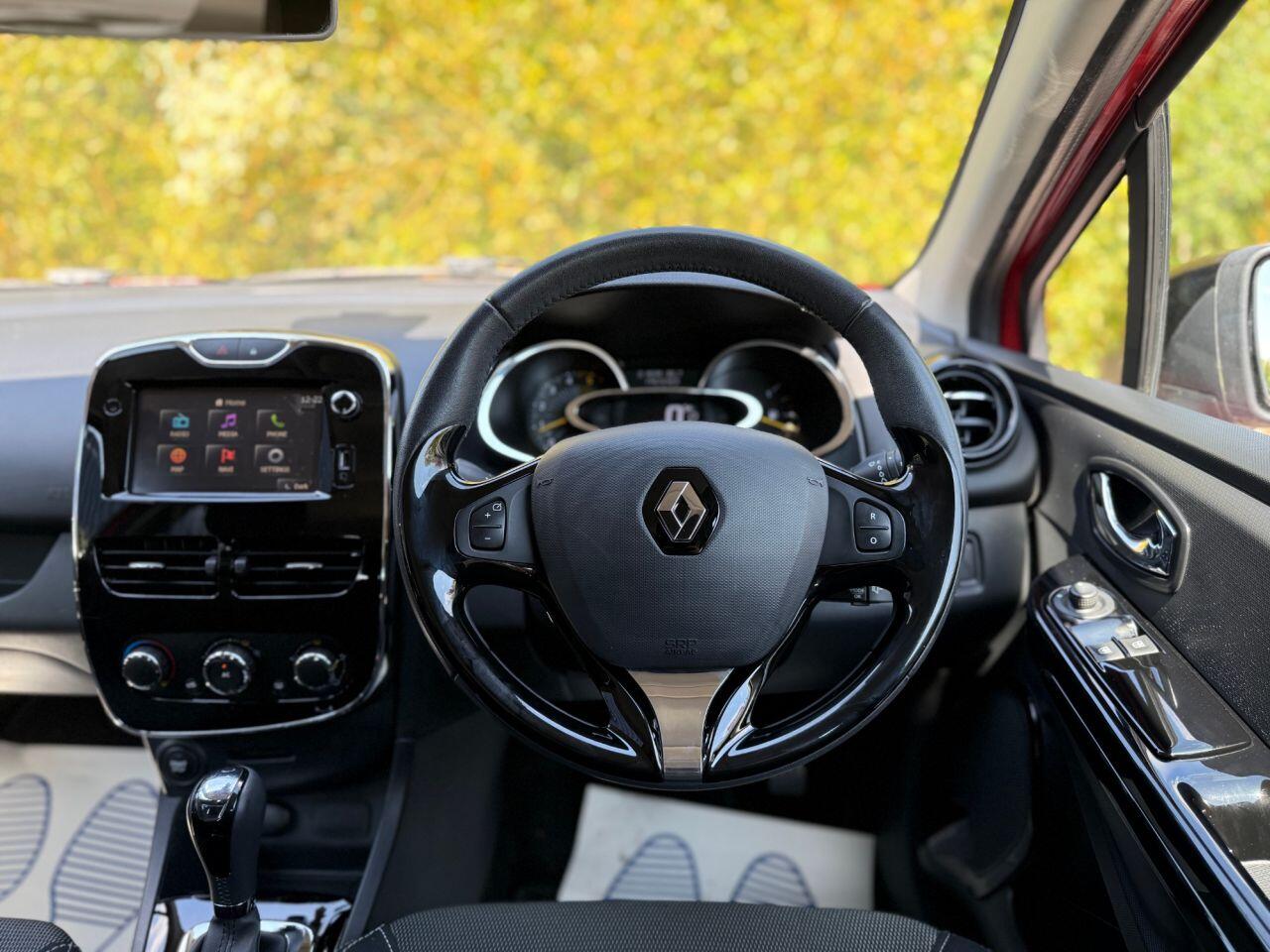 Renault Clio view 27